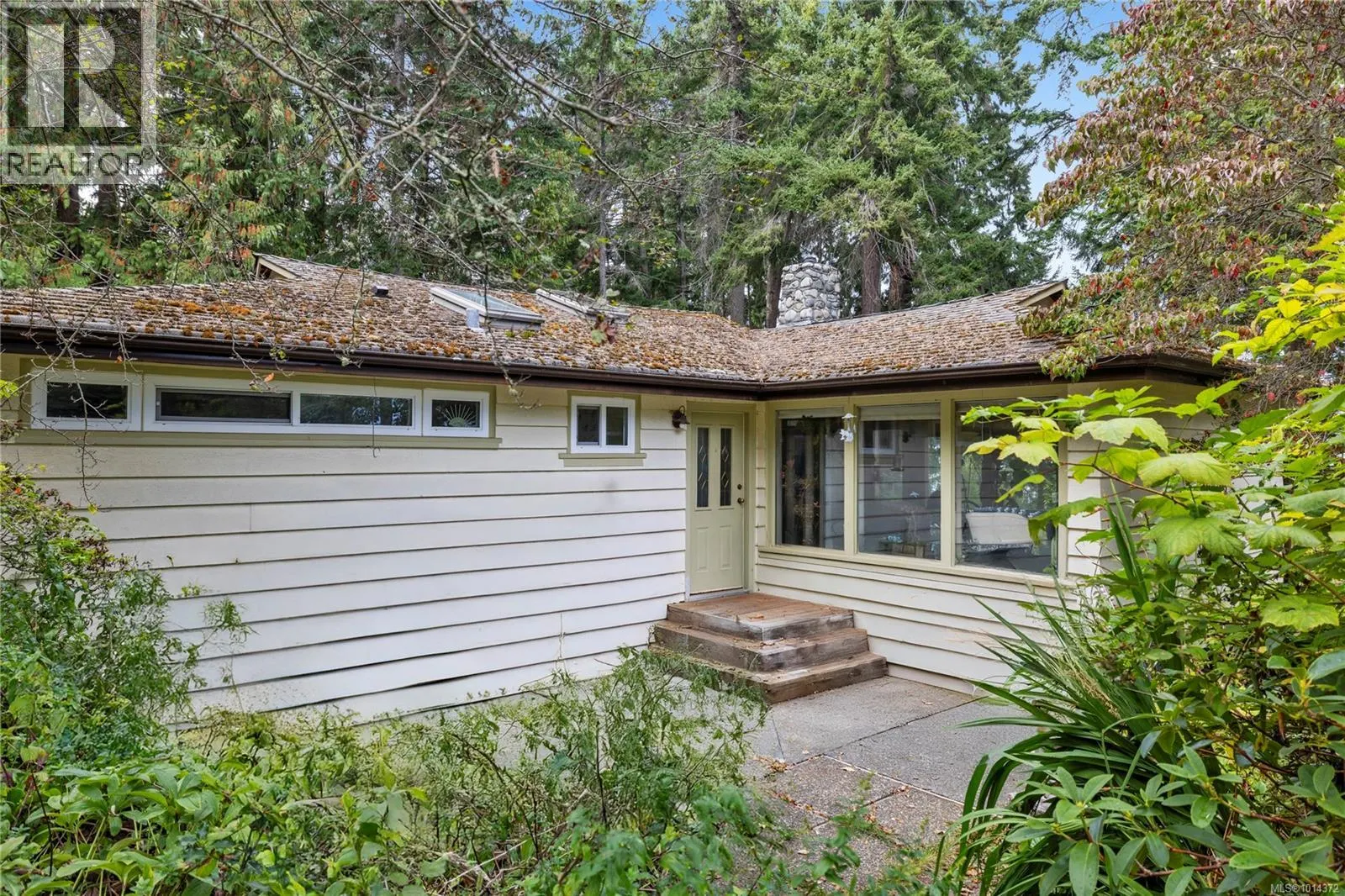 5171 Island Hwy W