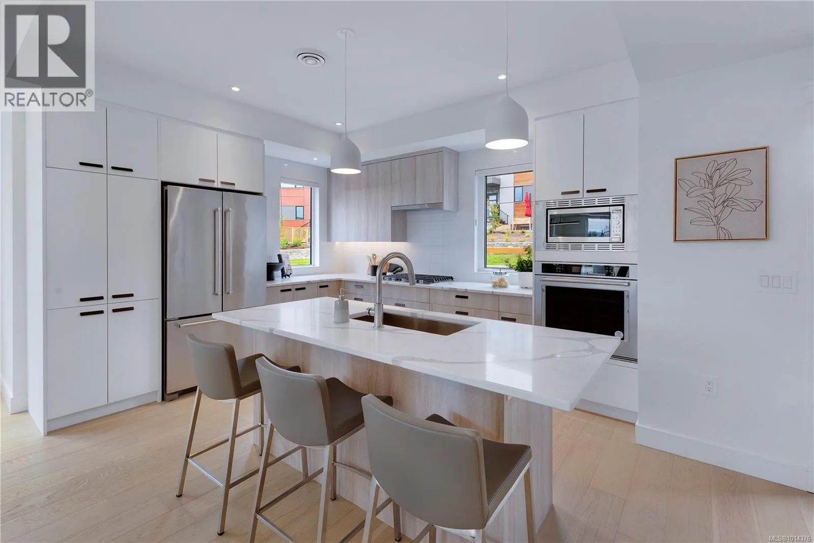 11 4253 Dieppe Rd