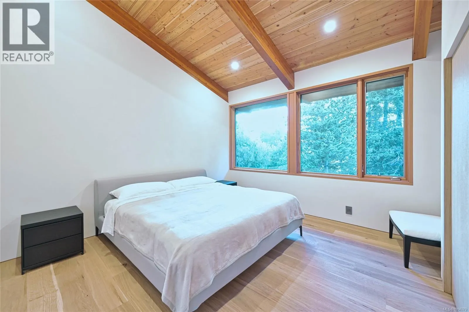 3200 Clam Bay Rd