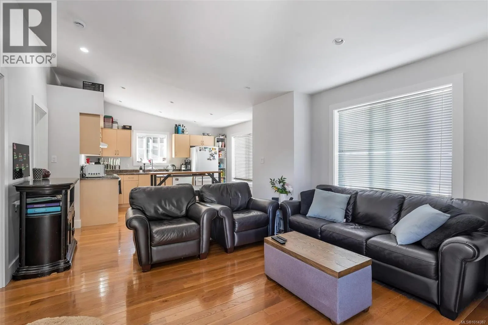 3447 Resolution Way