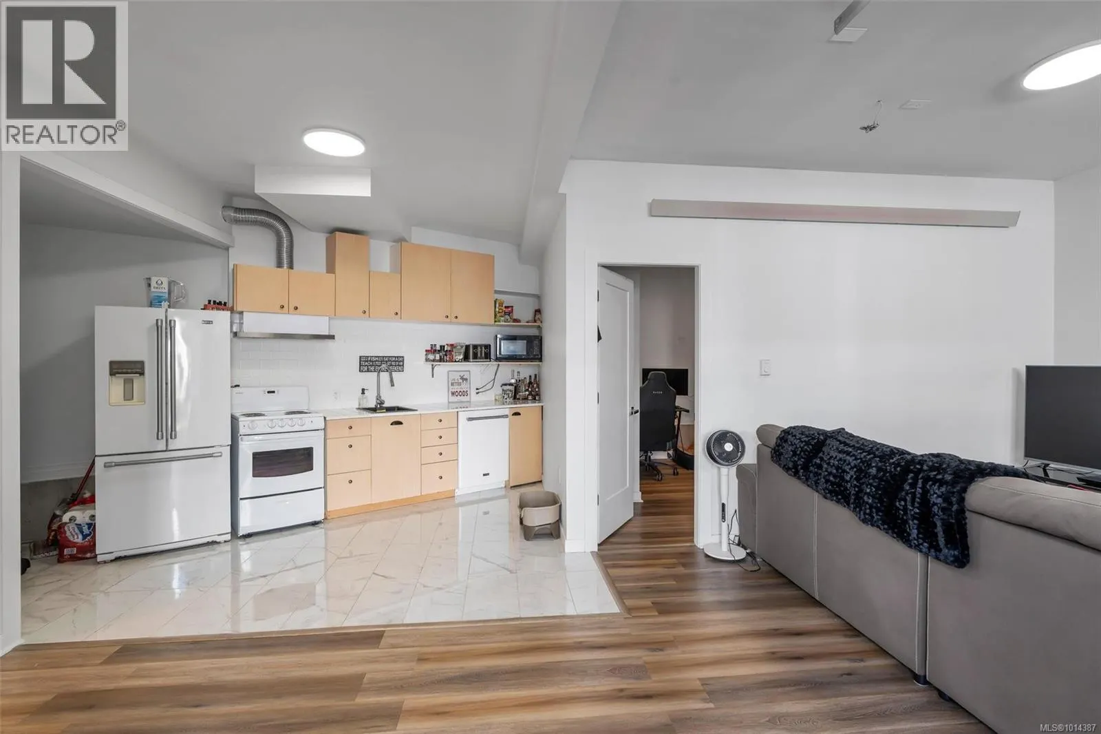 3447 Resolution Way