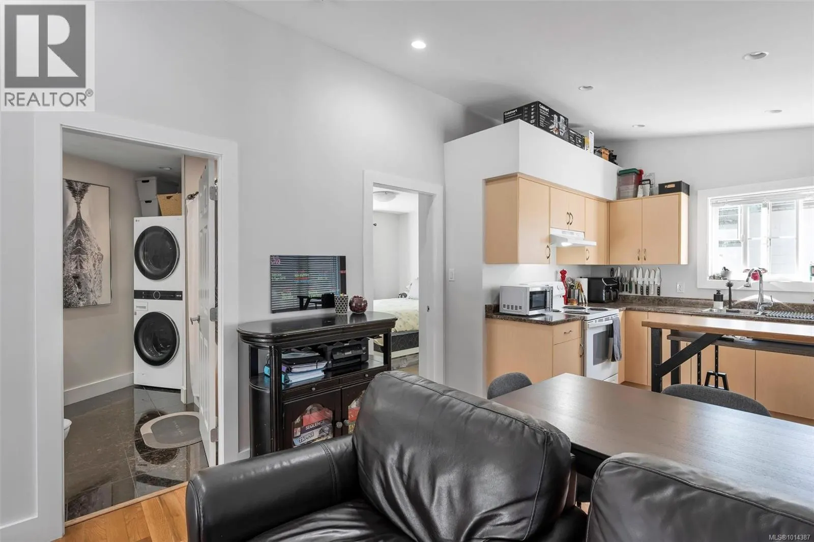 3447 Resolution Way