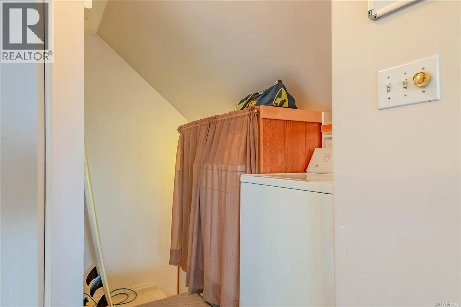 174 Cliffe Ave