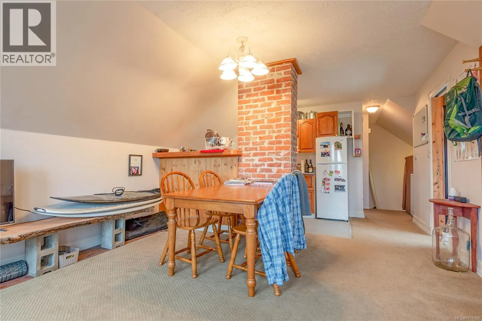 174 Cliffe Ave