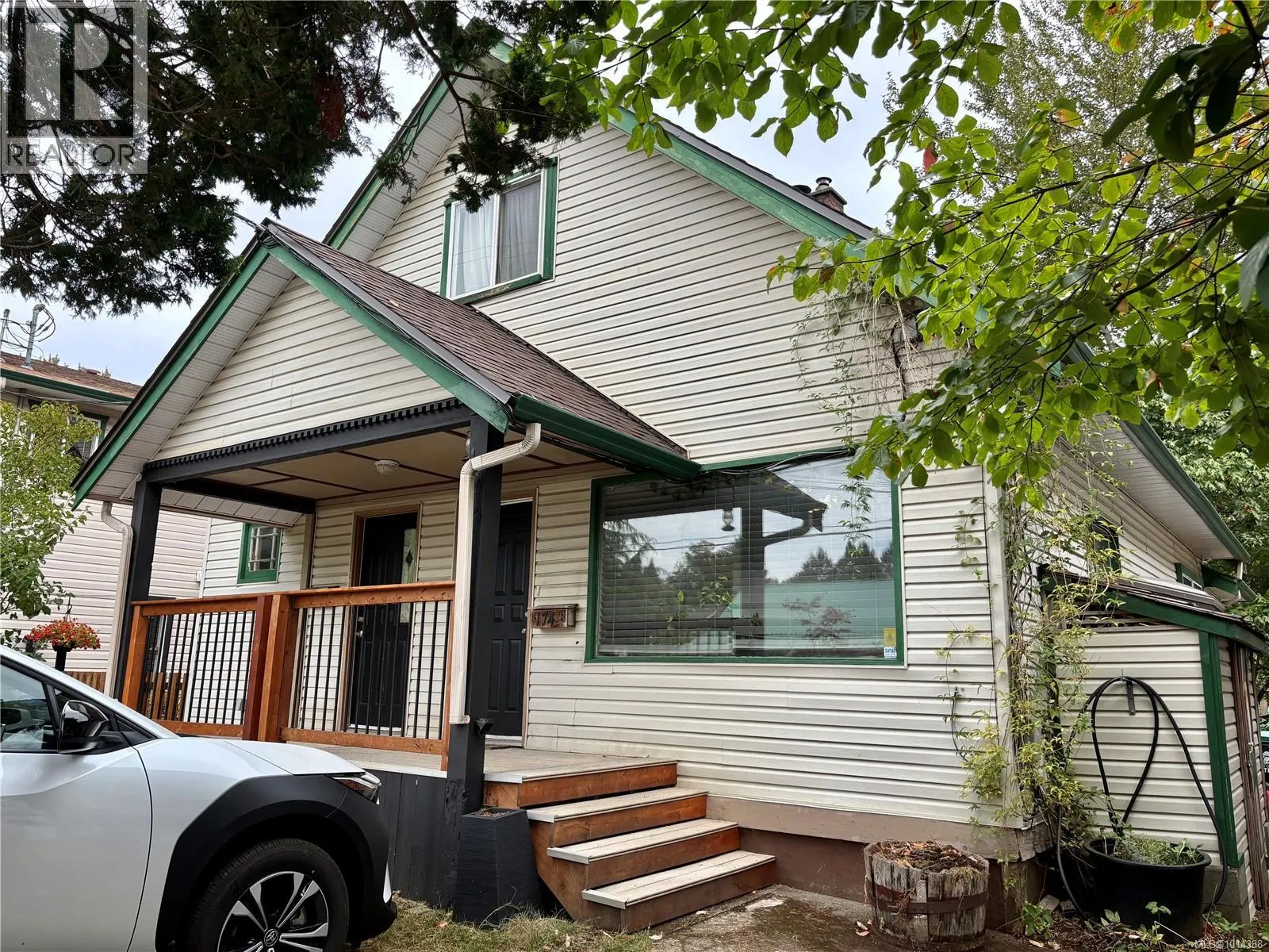 174 Cliffe Ave