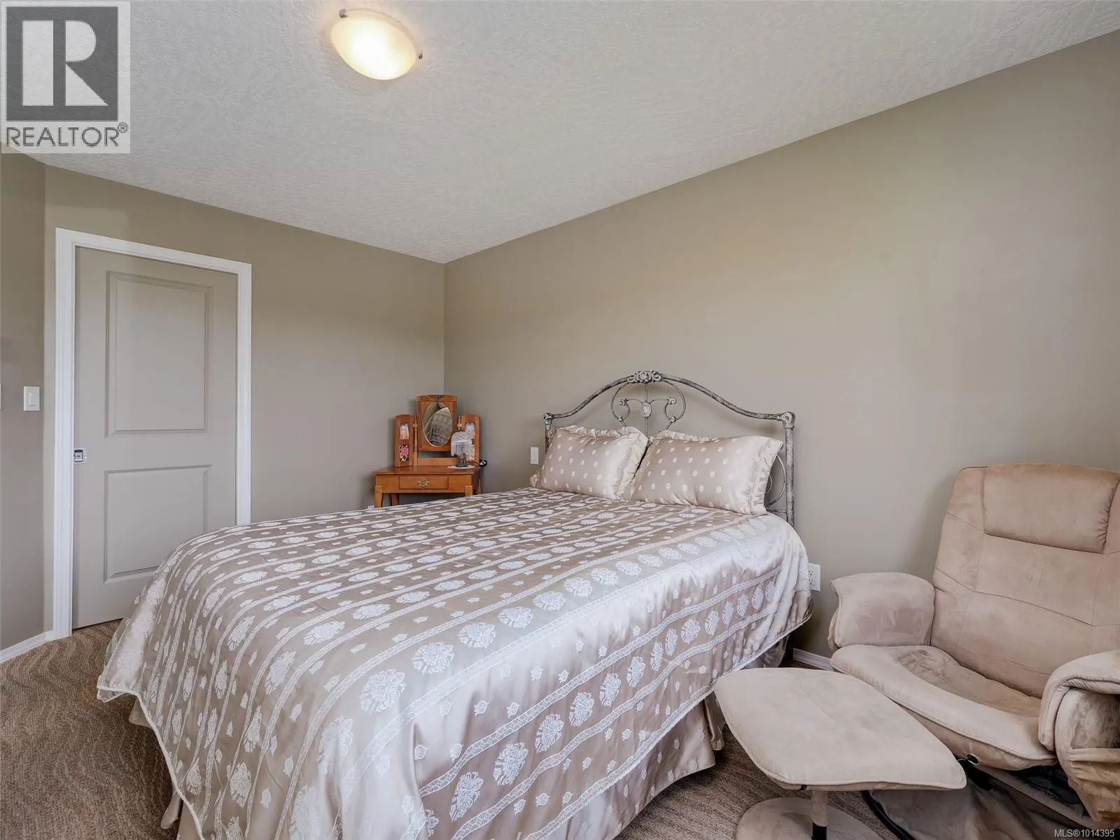 641 Olympia Ridge