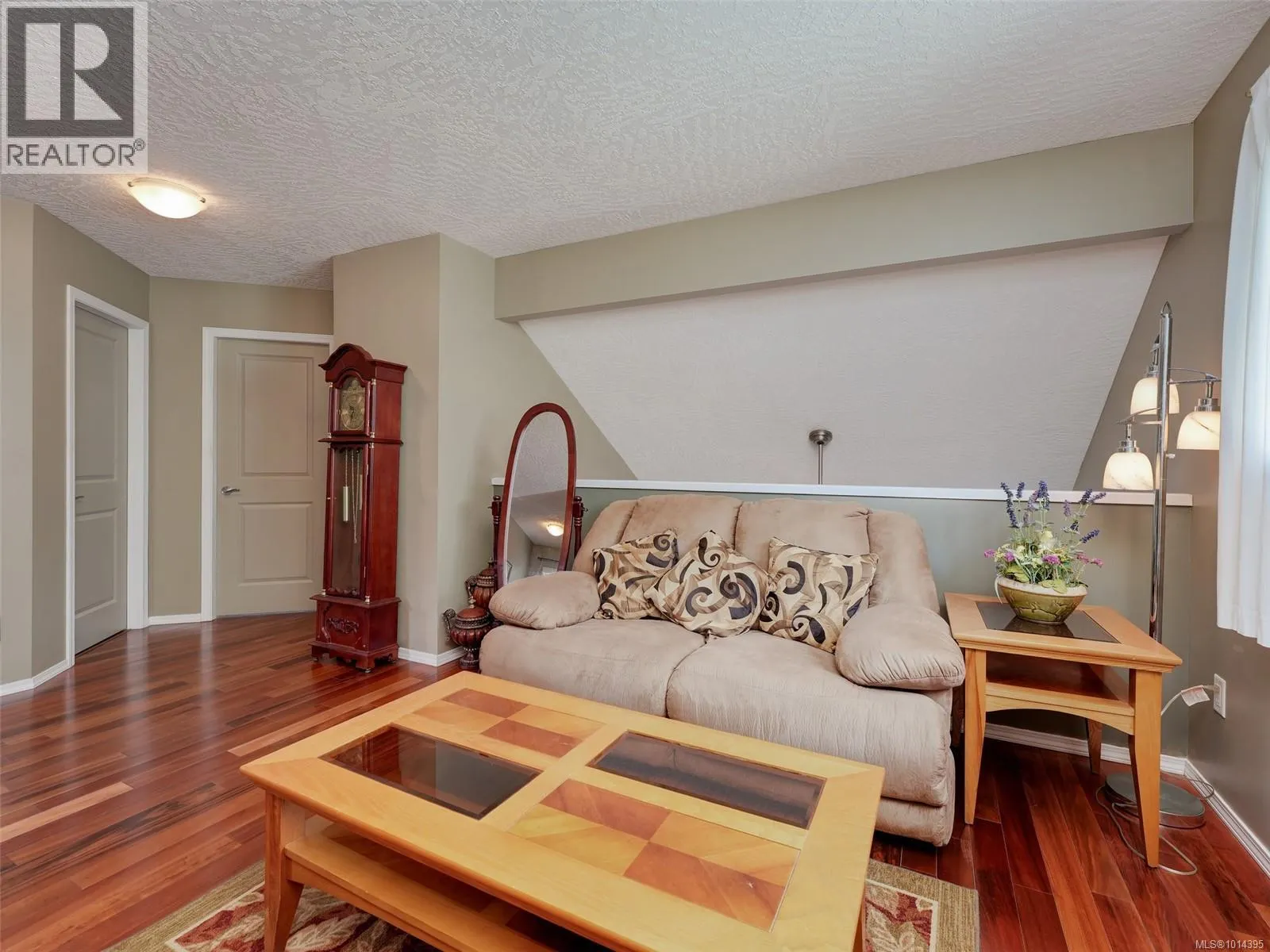 641 Olympia Ridge