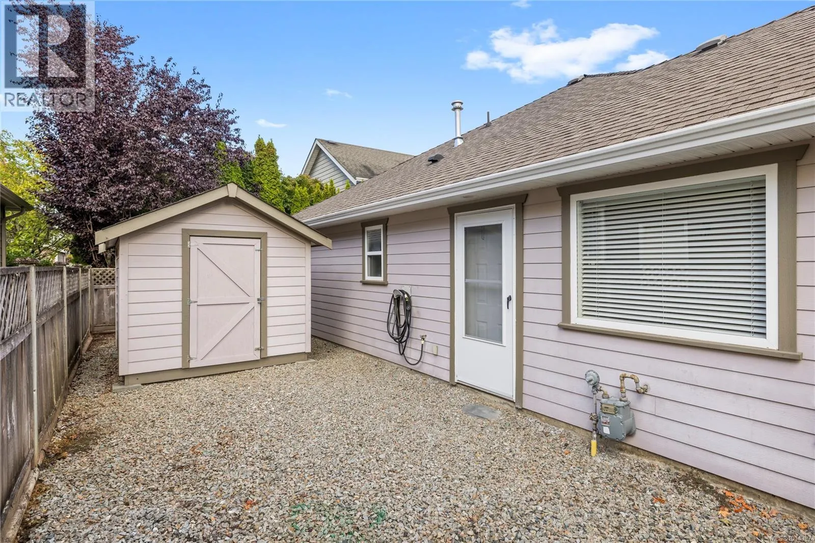 698 Abernathy Pl