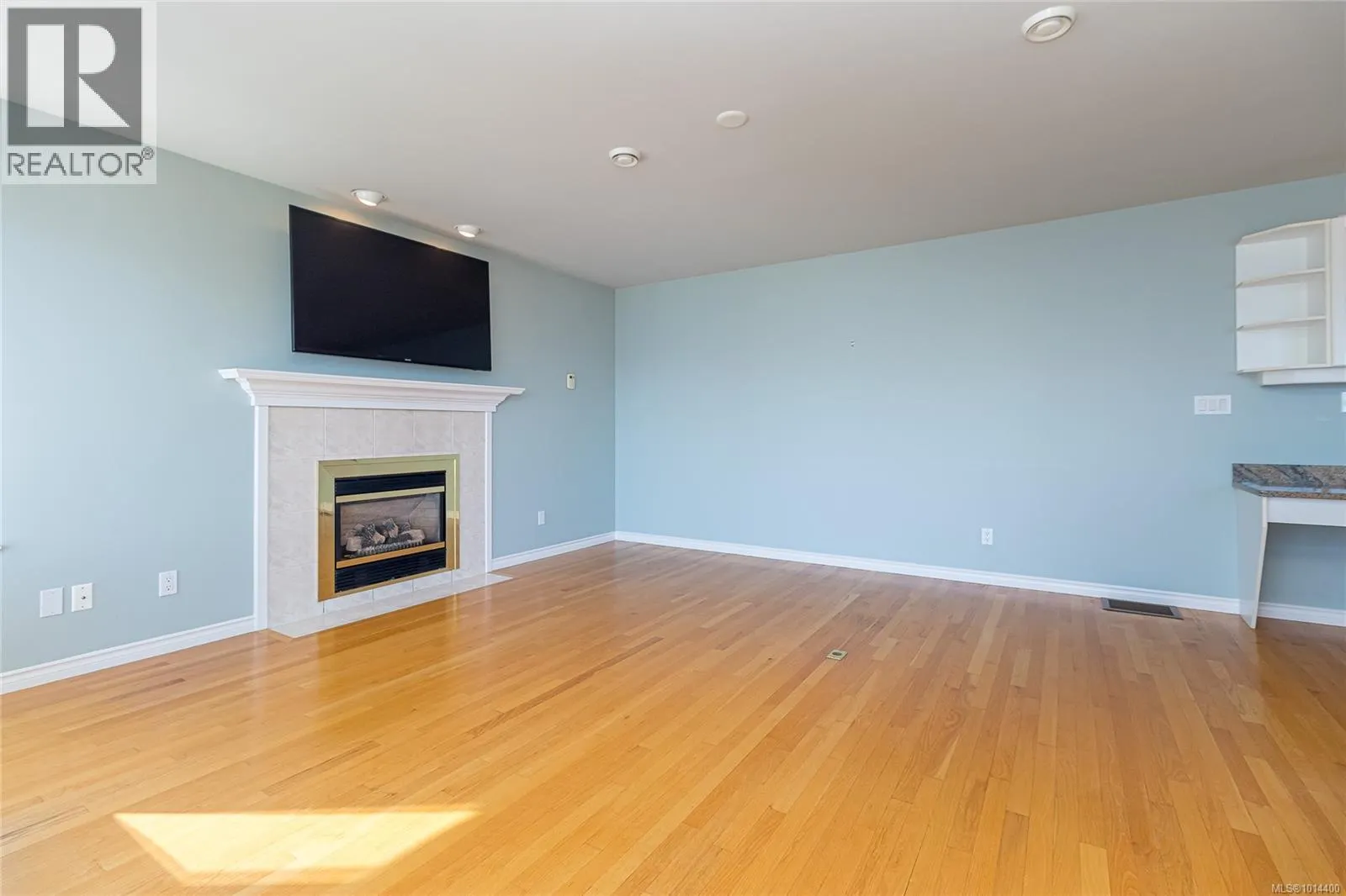 515 Marine View