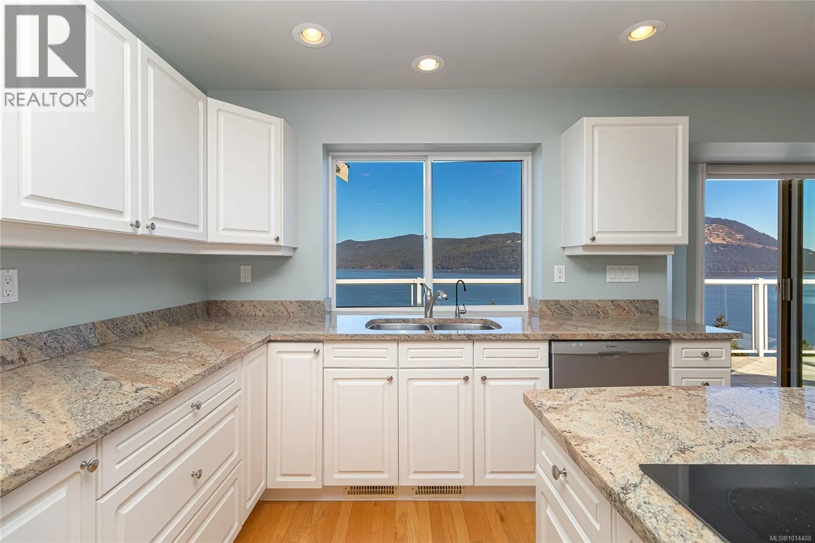 515 Marine View