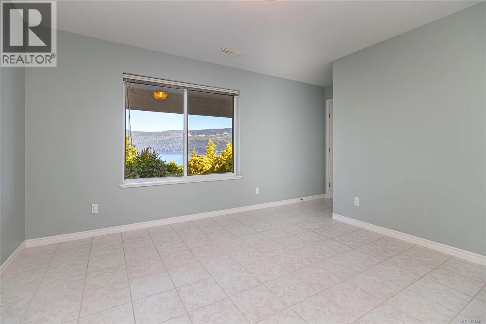 515 Marine View