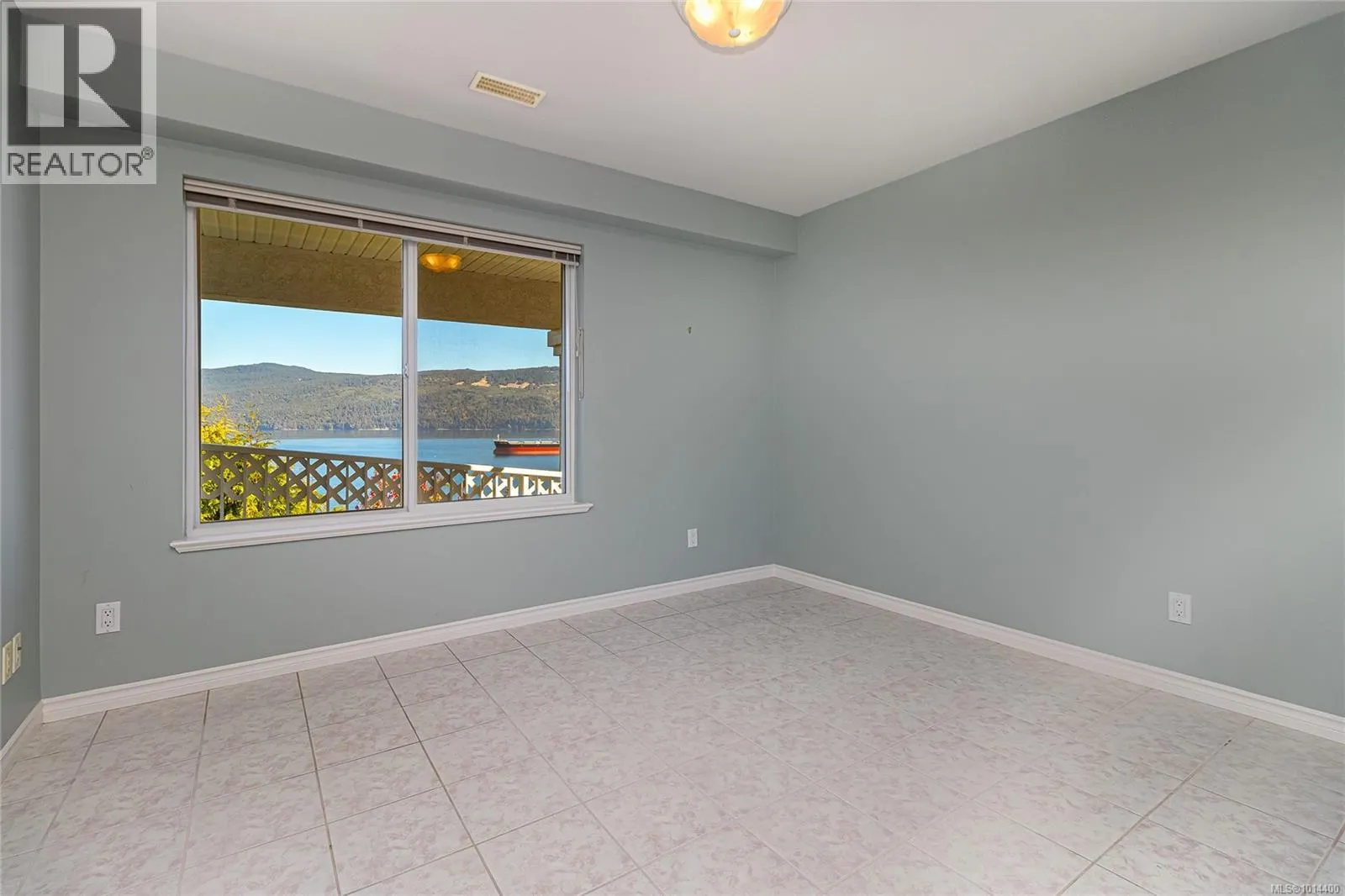 515 Marine View