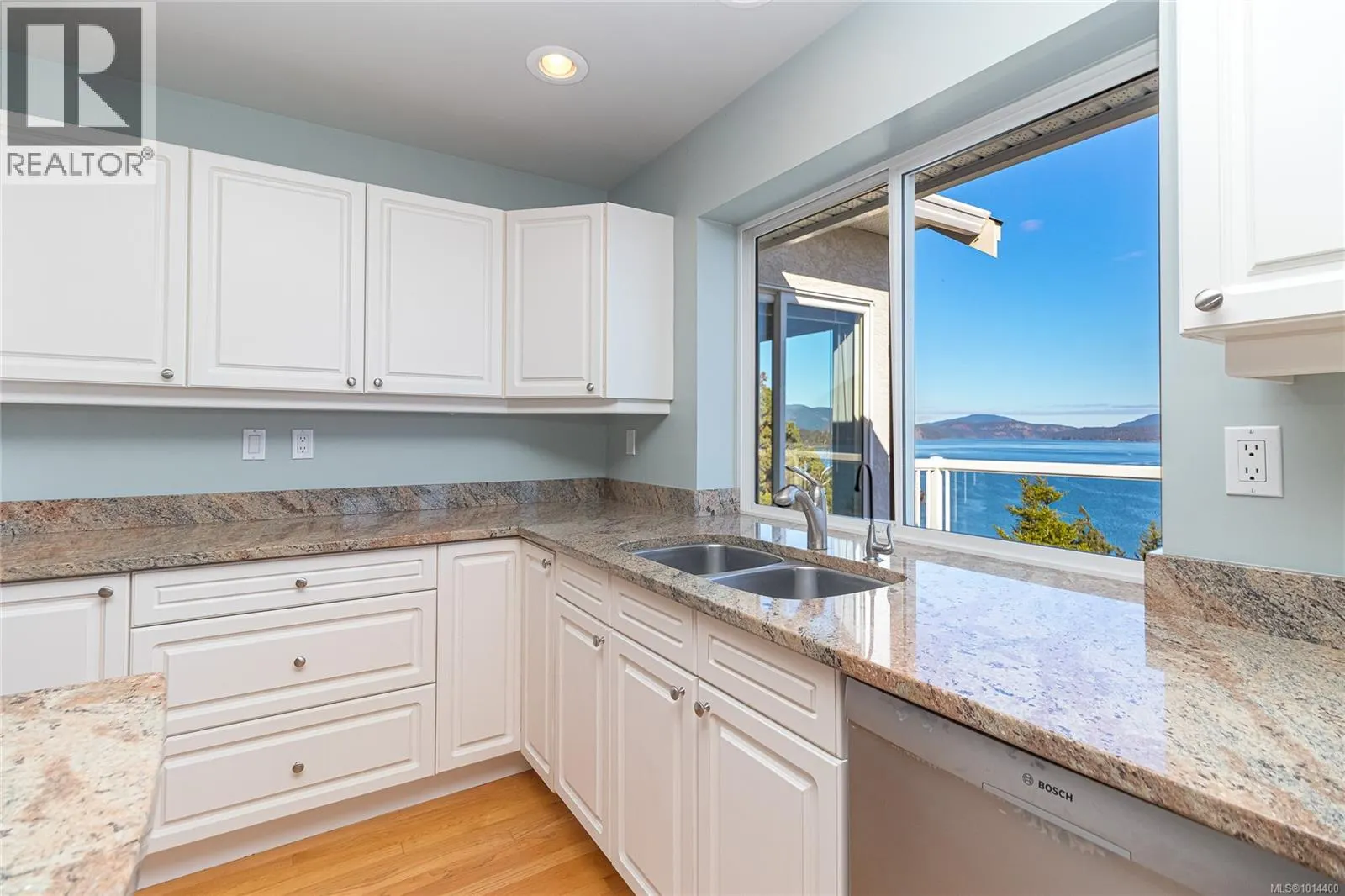 515 Marine View