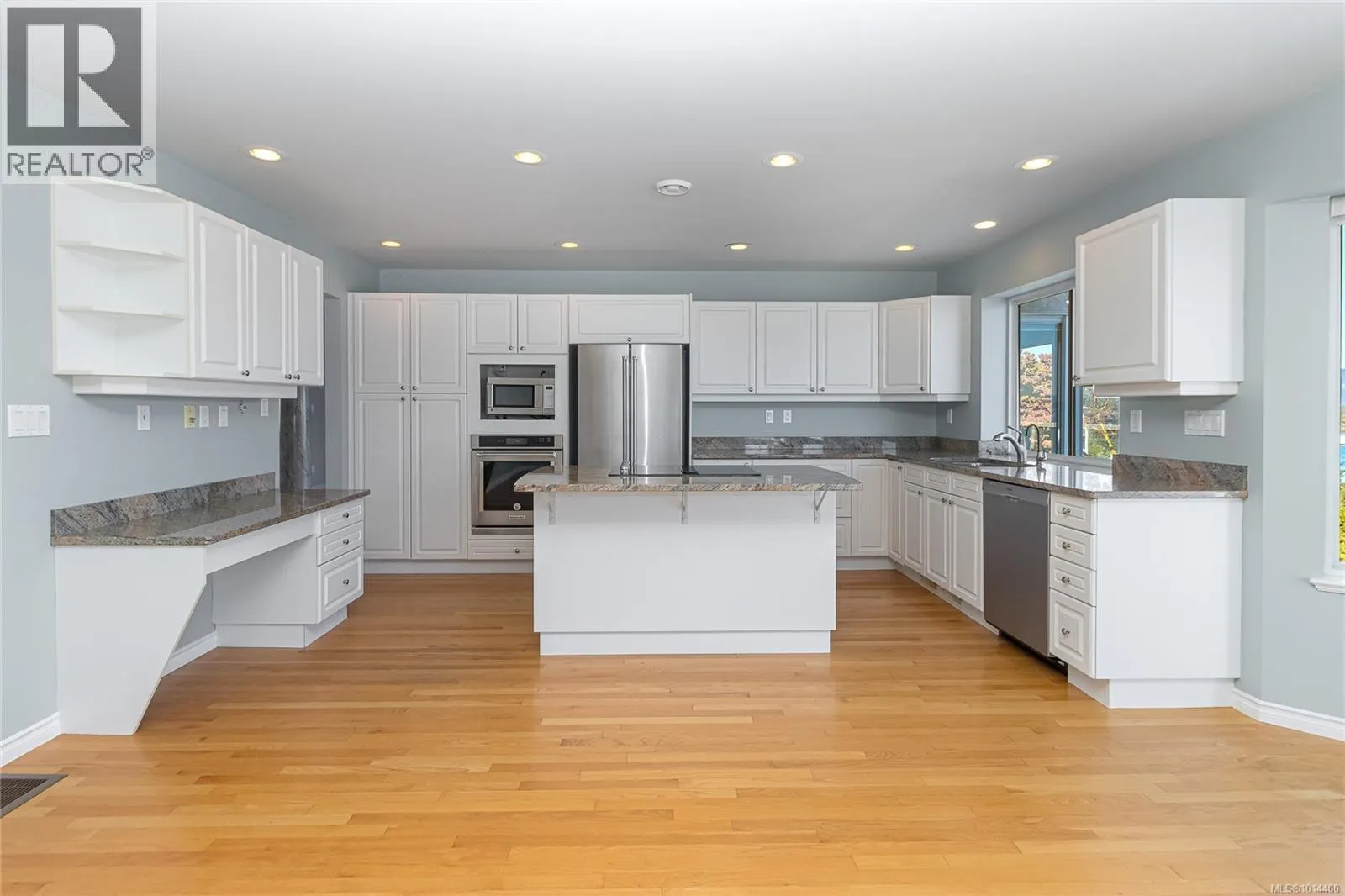 515 Marine View
