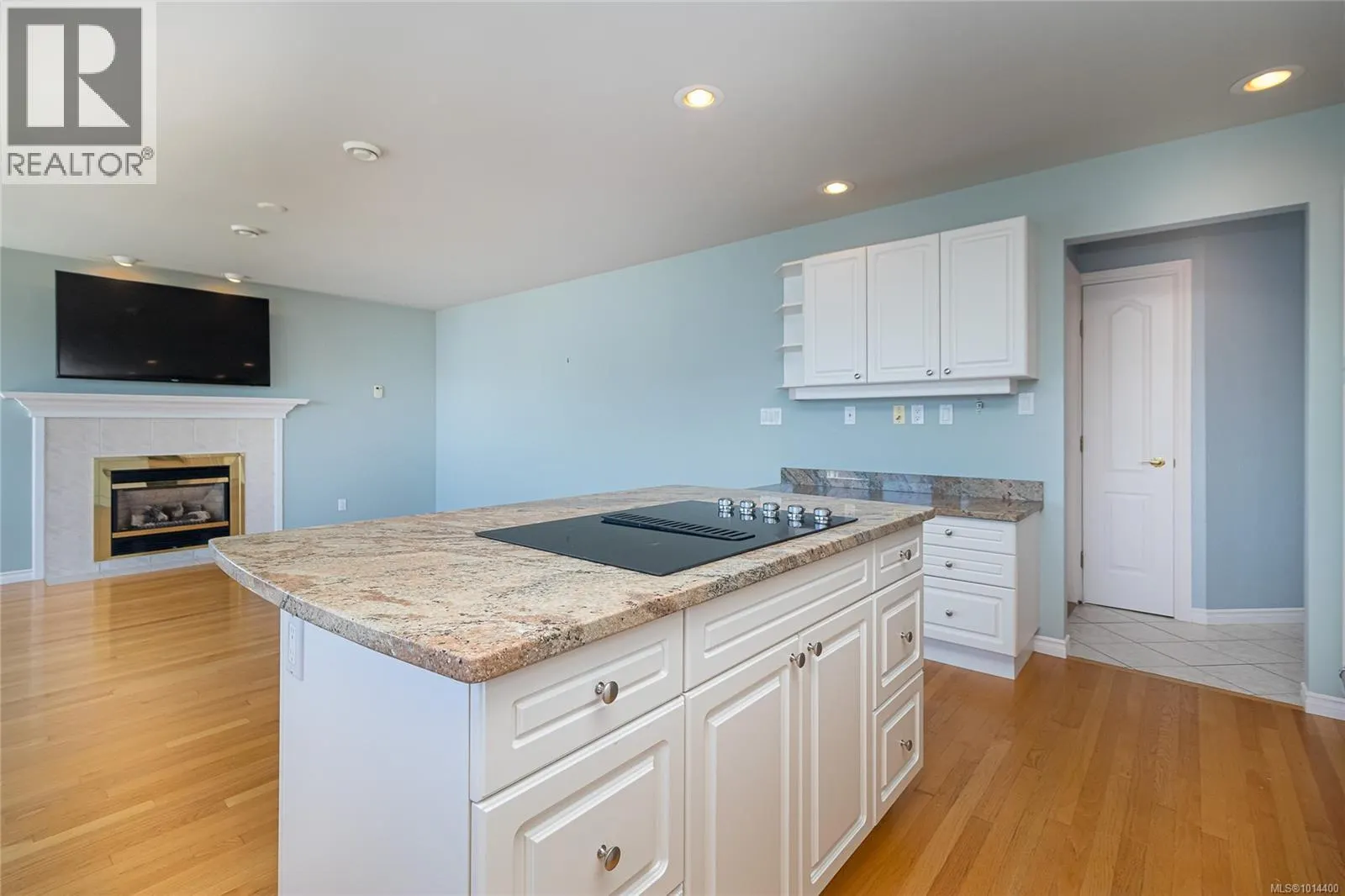 515 Marine View