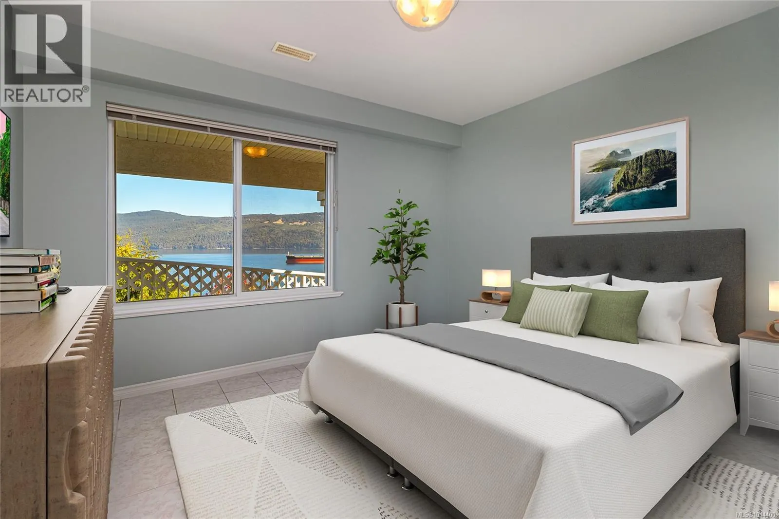 515 Marine View