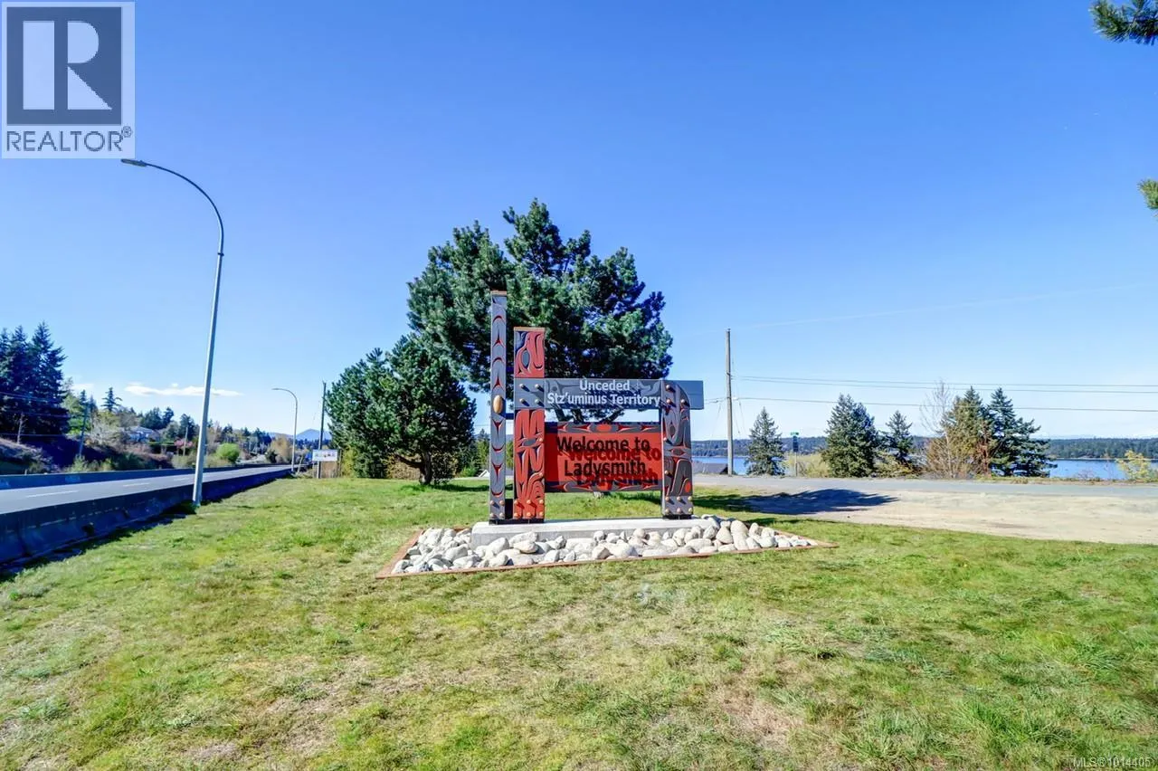 932 Hanington Rd