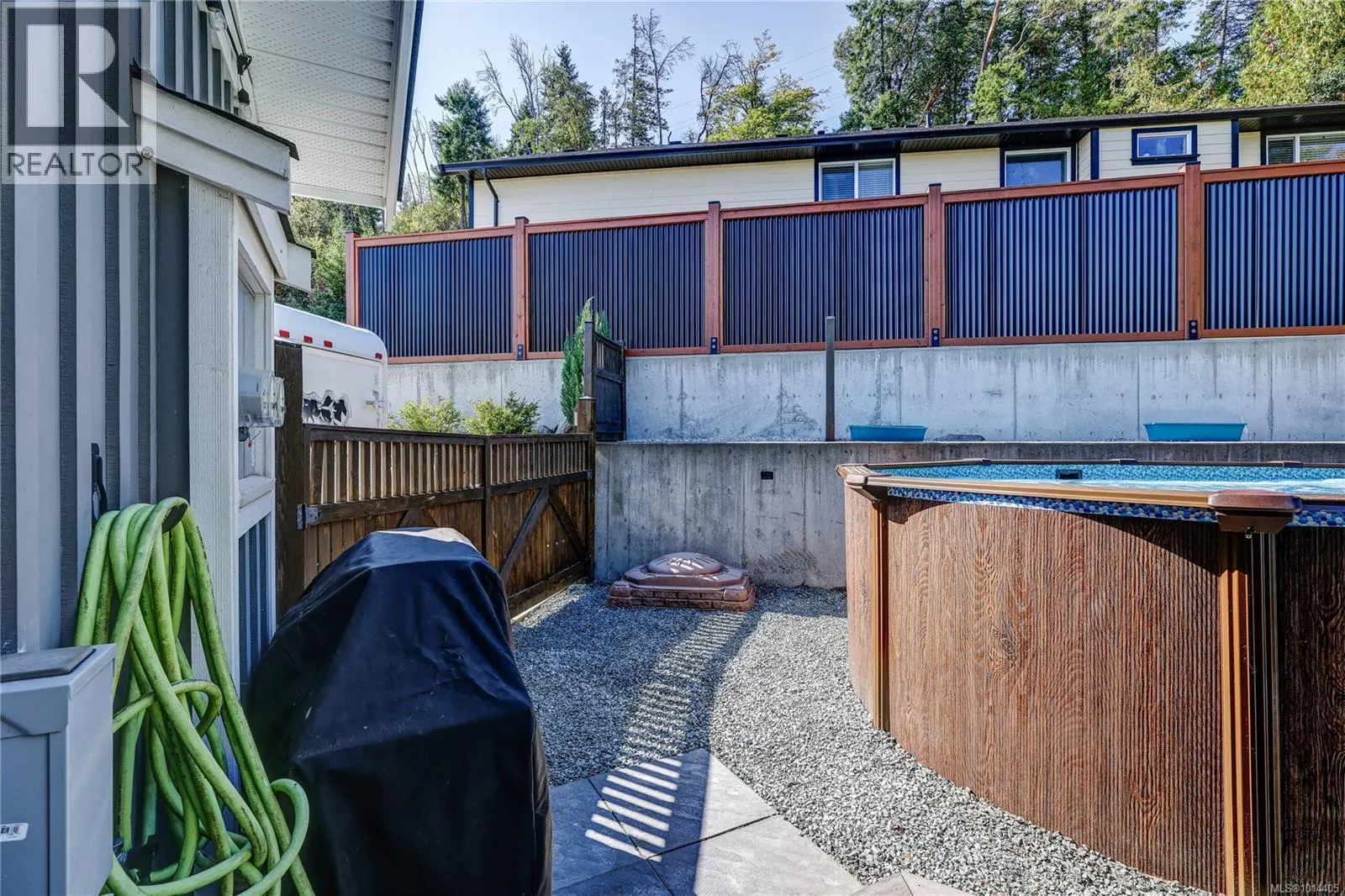 932 Hanington Rd
