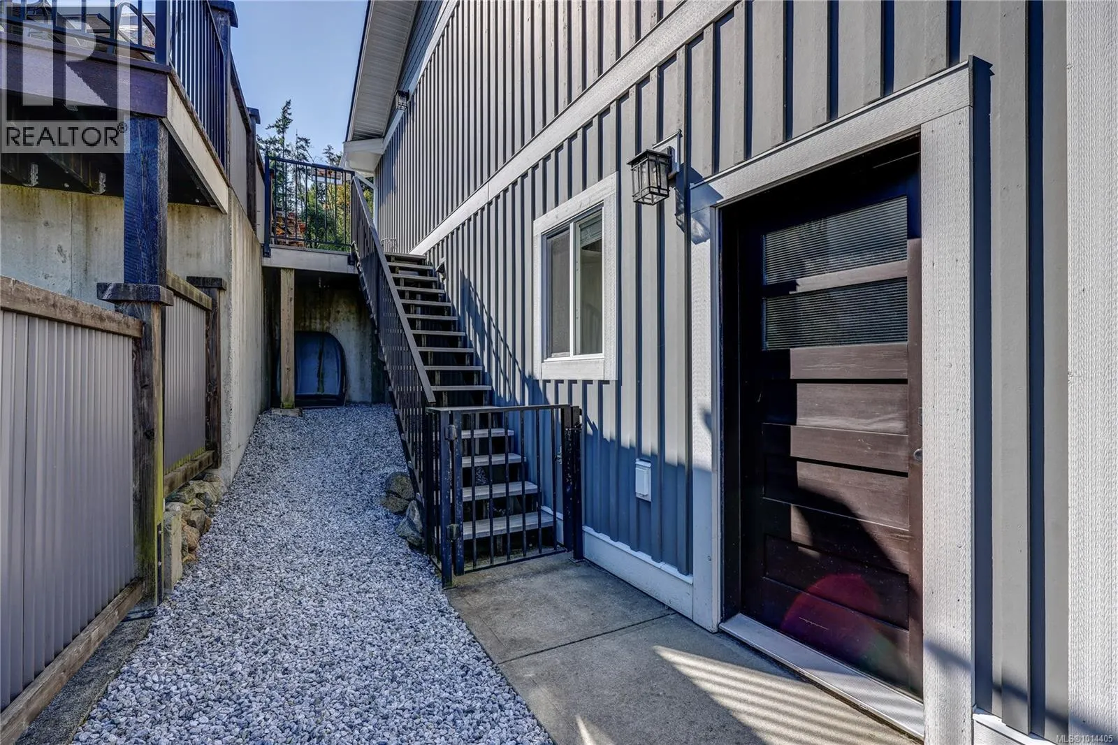 932 Hanington Rd