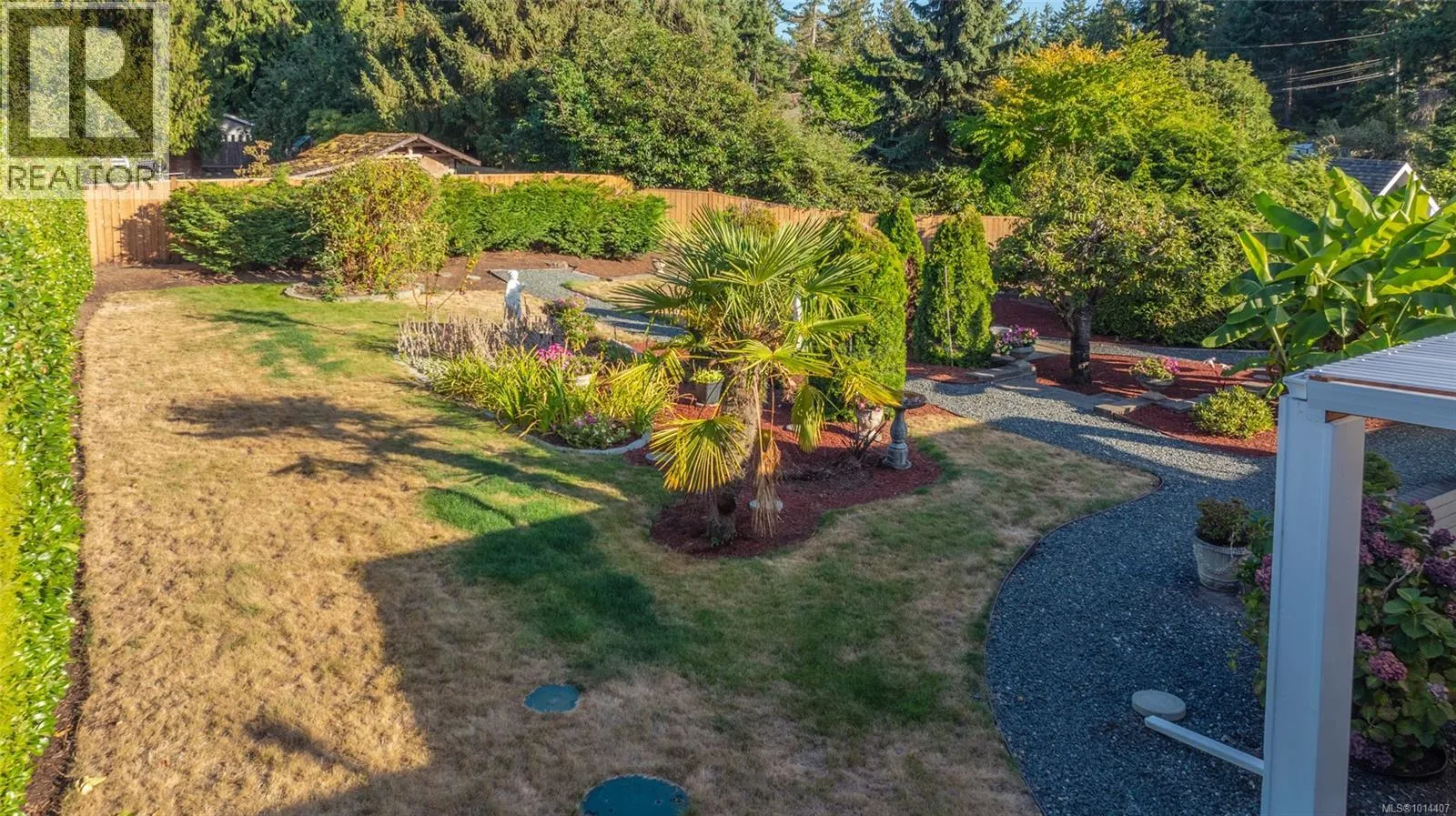 1600 Arbutus Dr