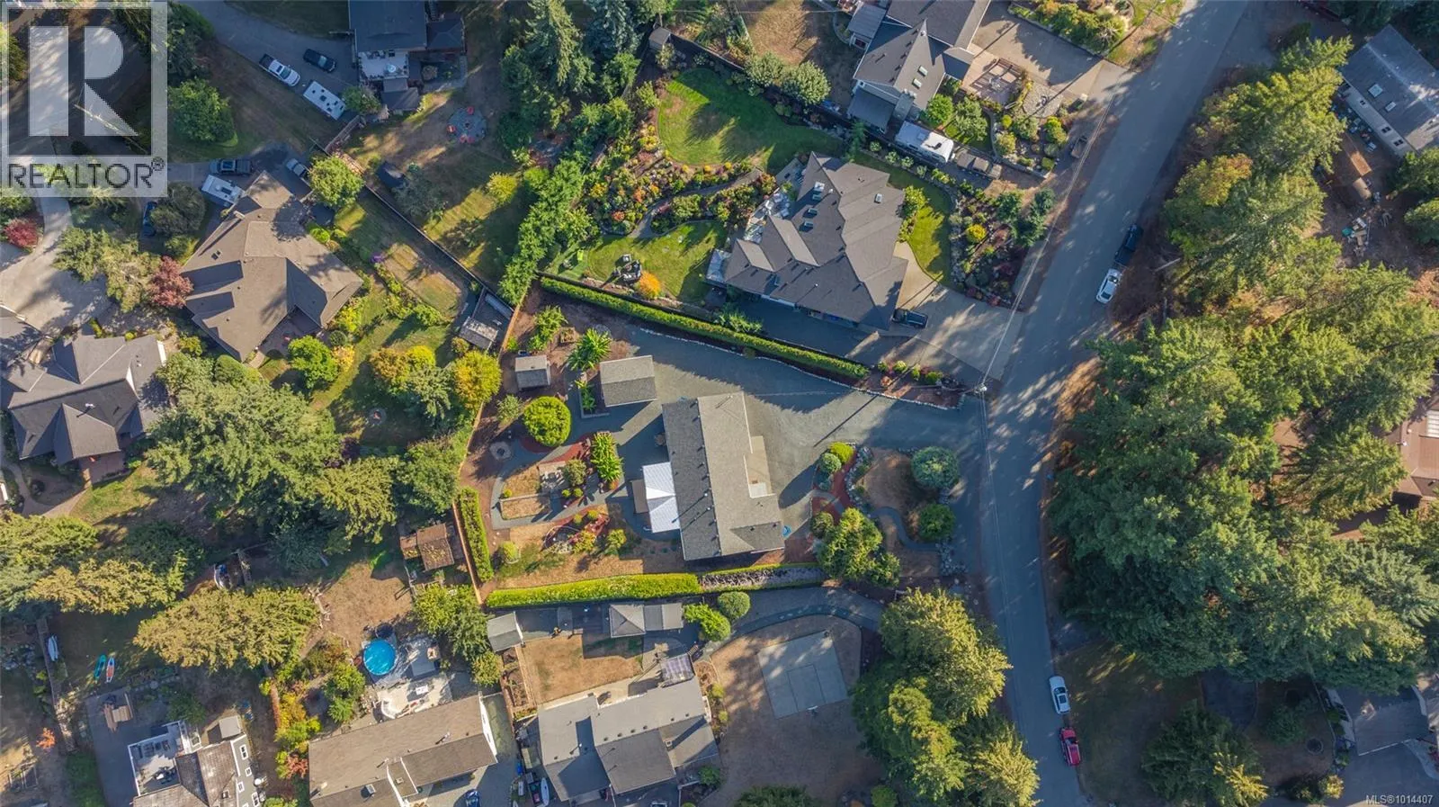 1600 Arbutus Dr