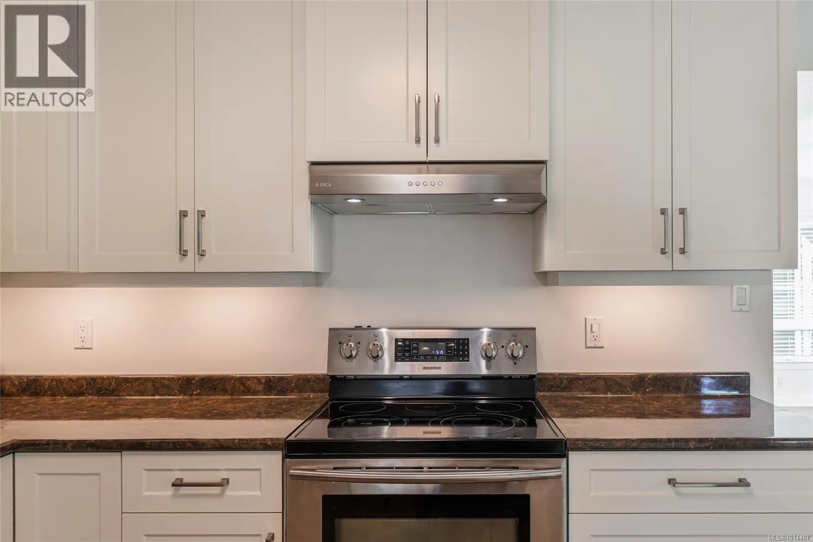 1600 Arbutus Dr