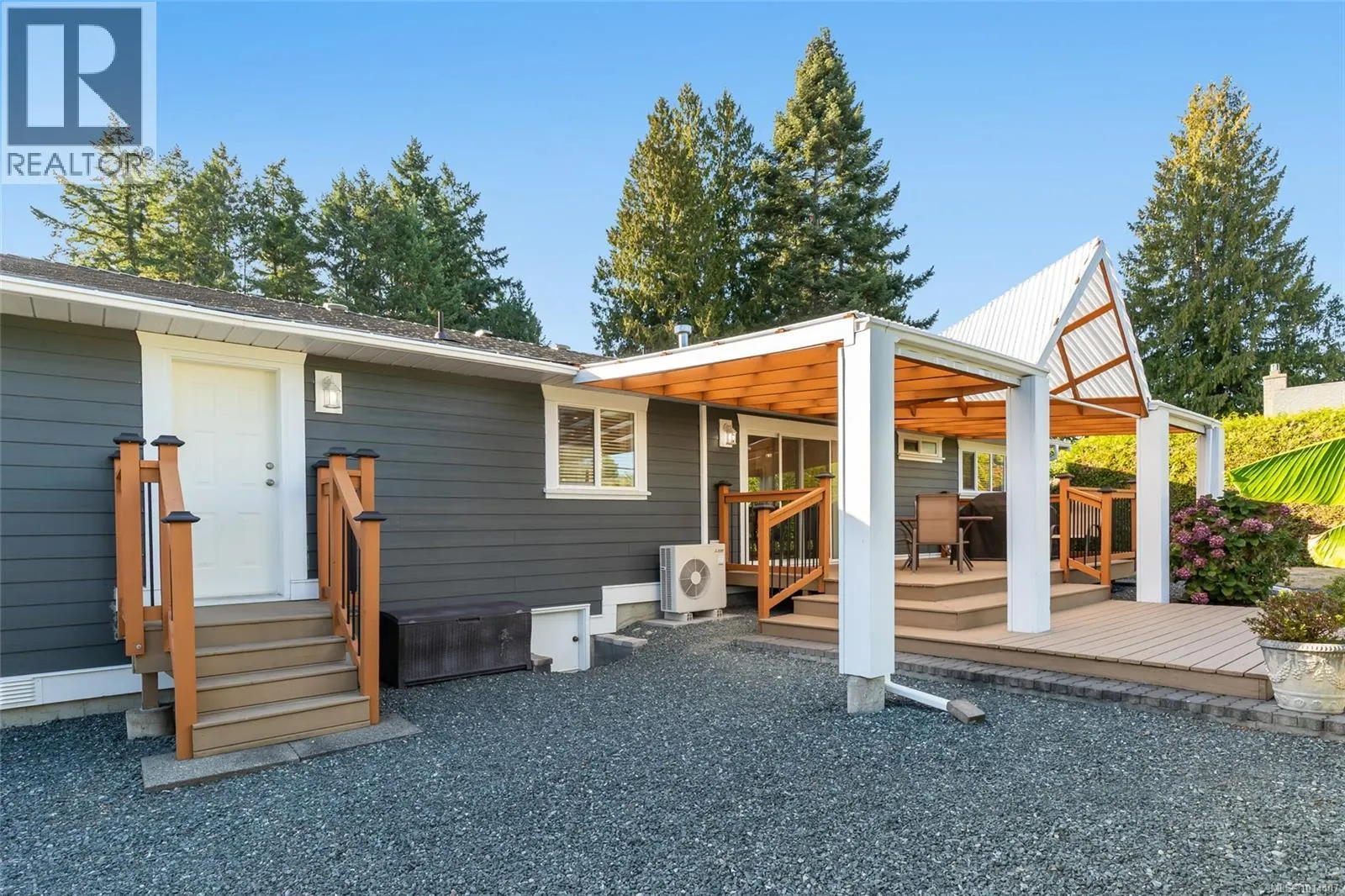 1600 Arbutus Dr