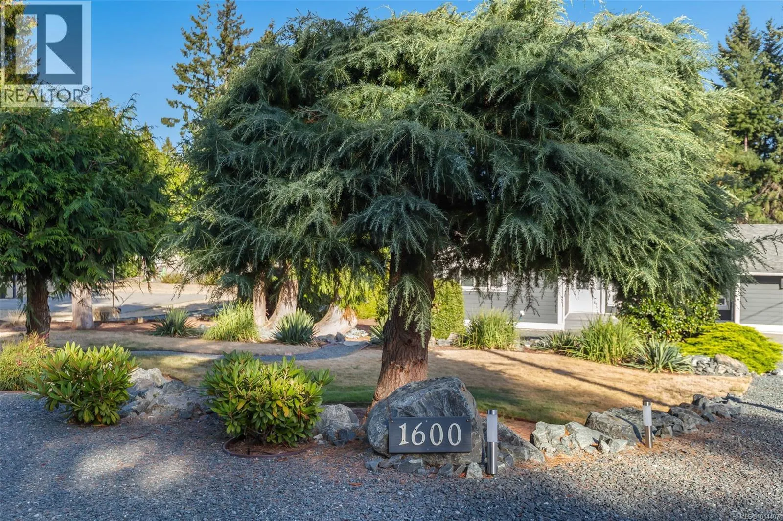 1600 Arbutus Dr