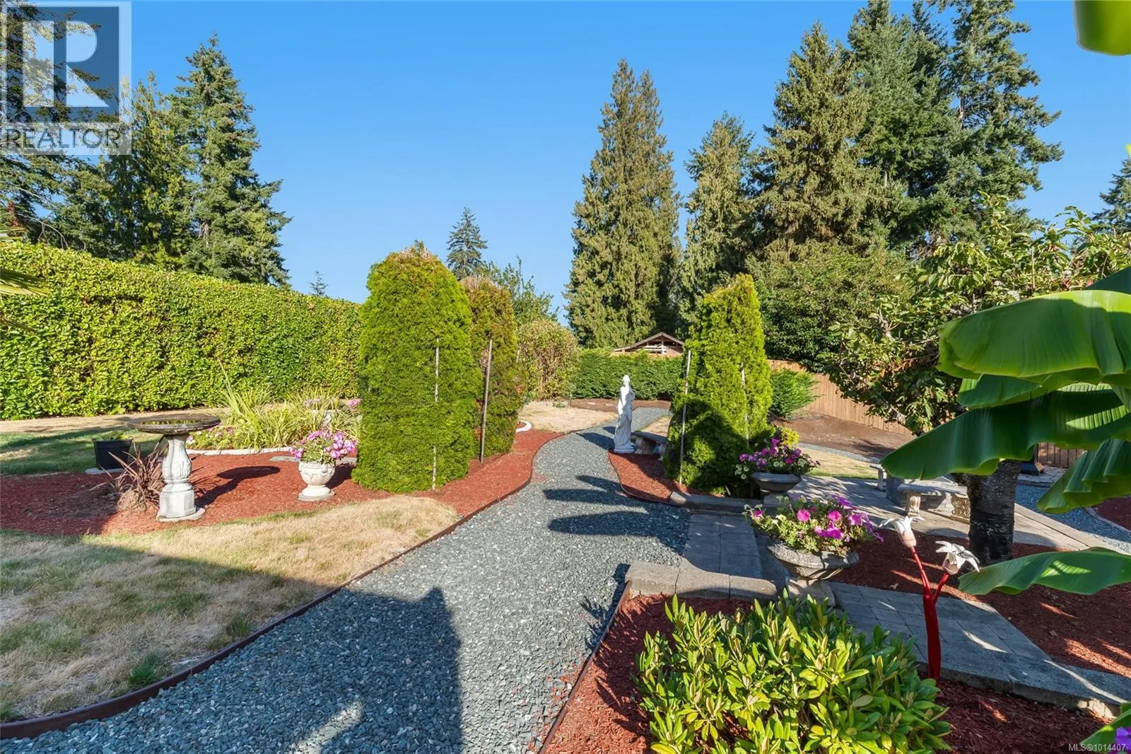1600 Arbutus Dr