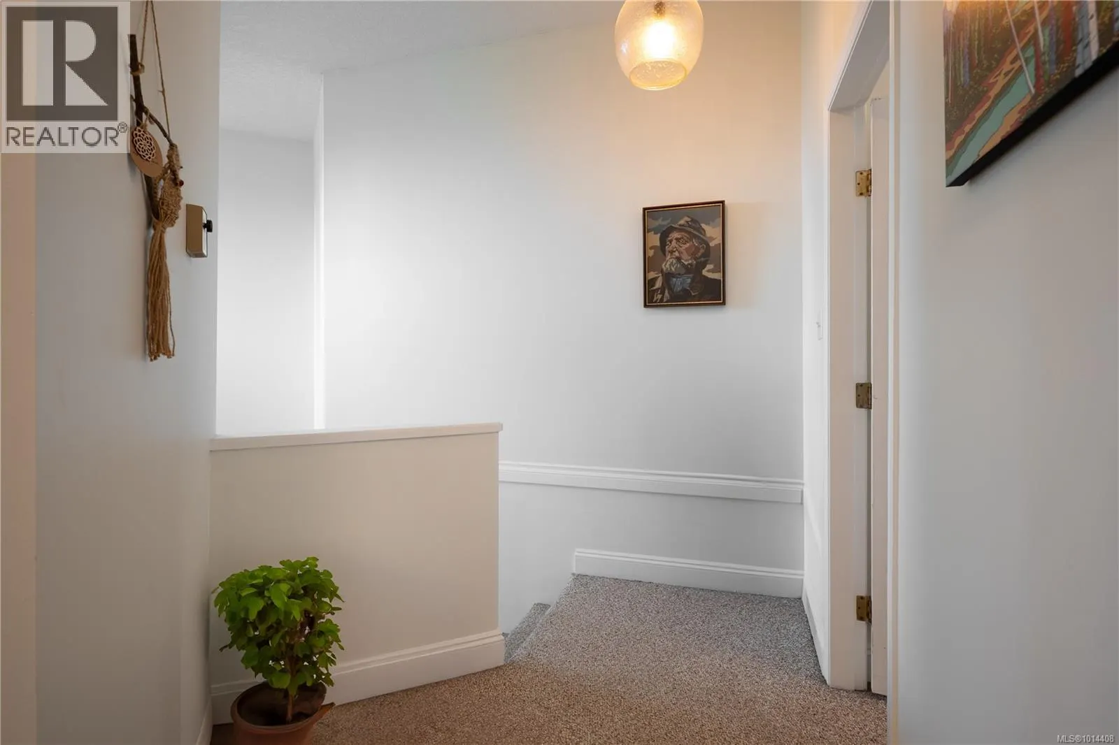 1247 Selkirk Dr