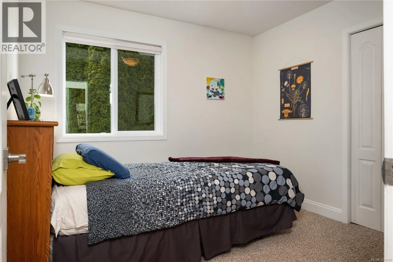 1247 Selkirk Dr