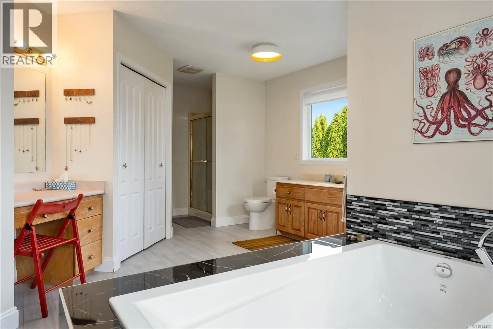 1247 Selkirk Dr