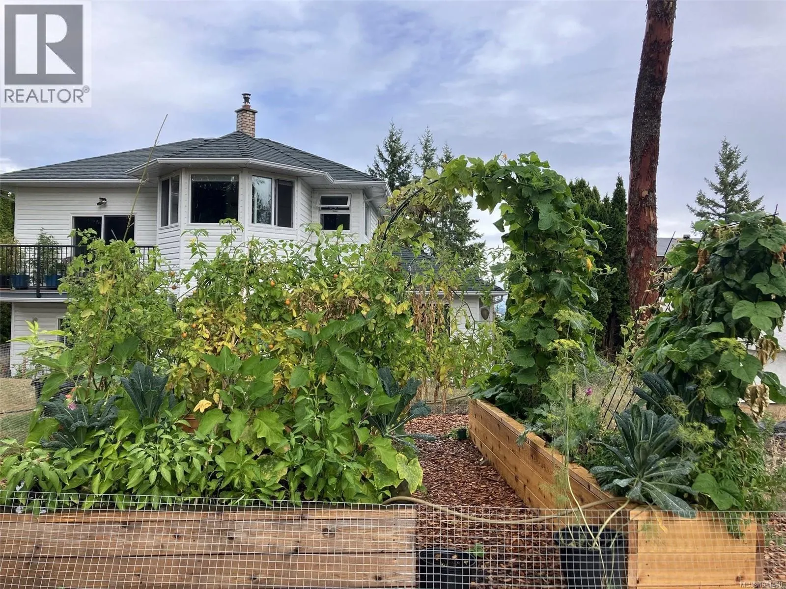 1247 Selkirk Dr