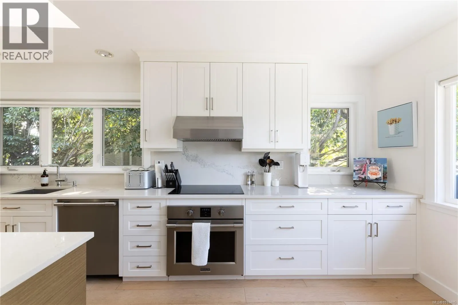 1250 Beach Dr