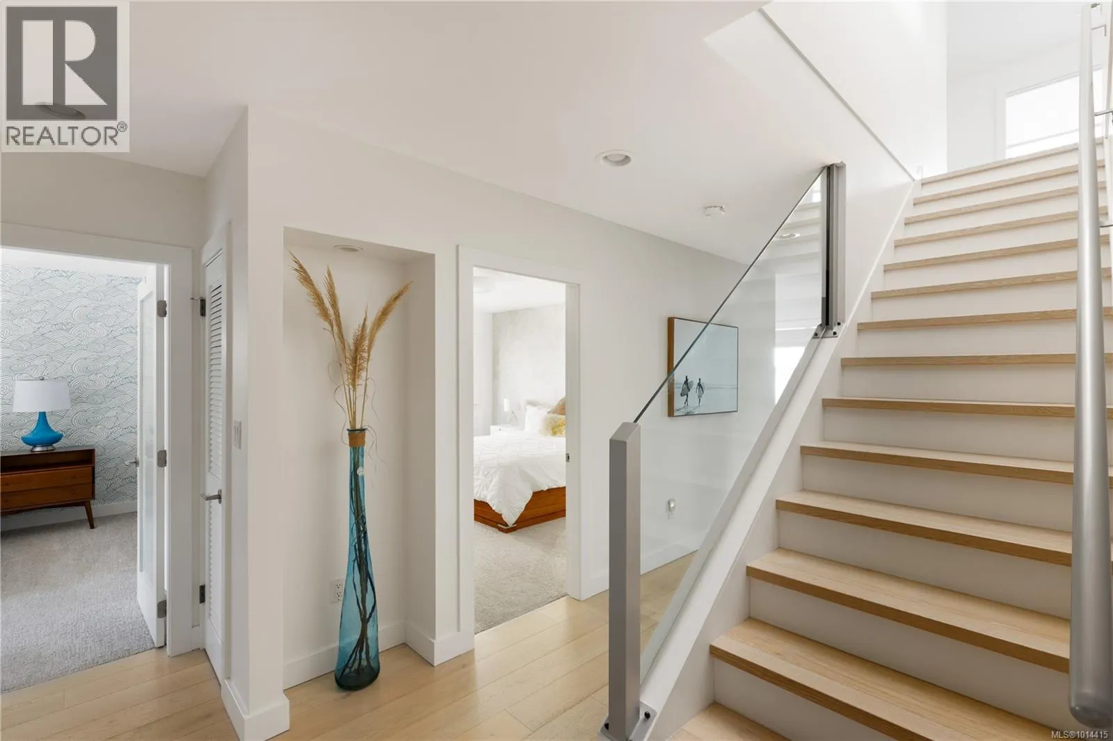 1250 Beach Dr