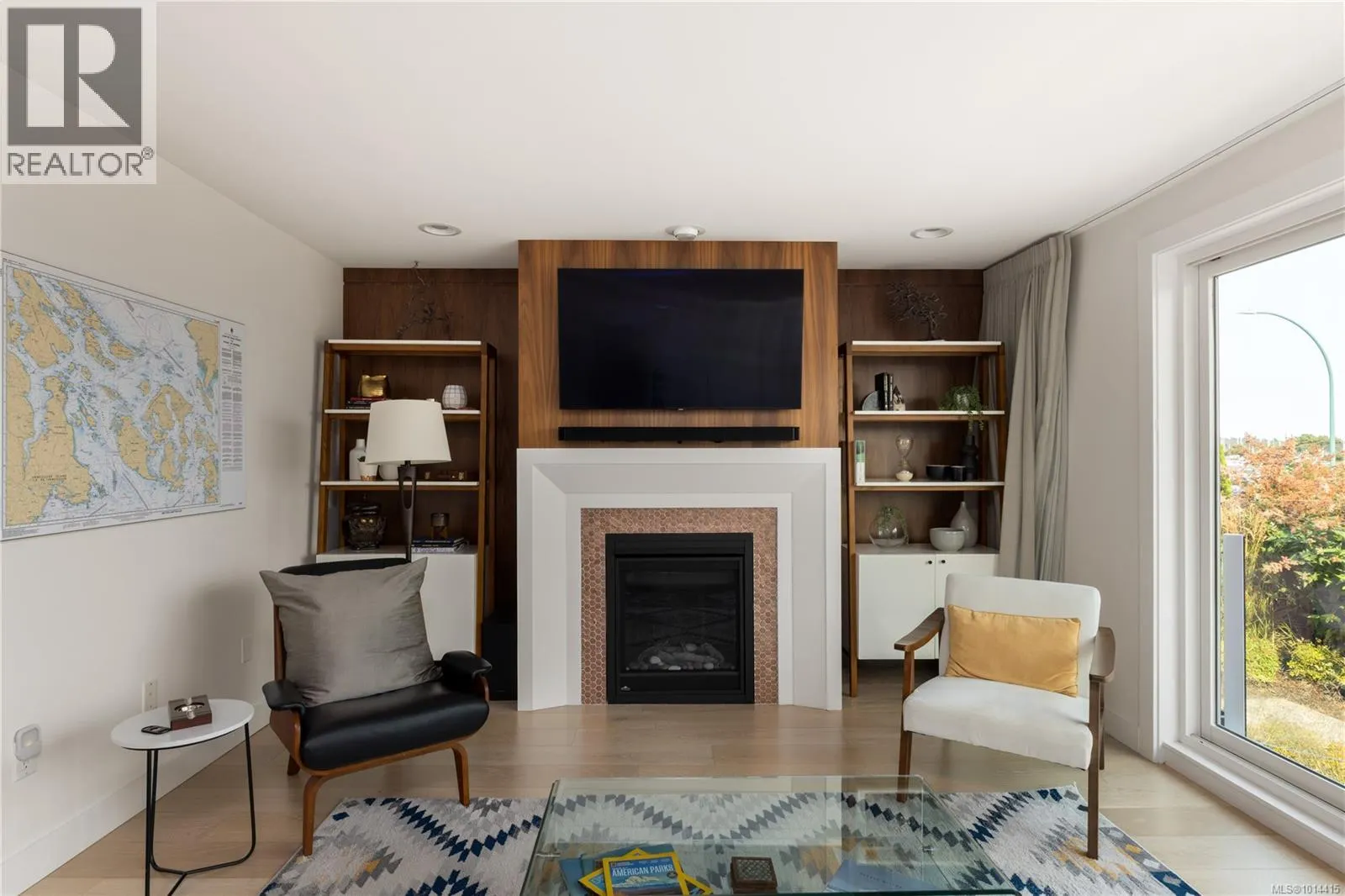 1250 Beach Dr