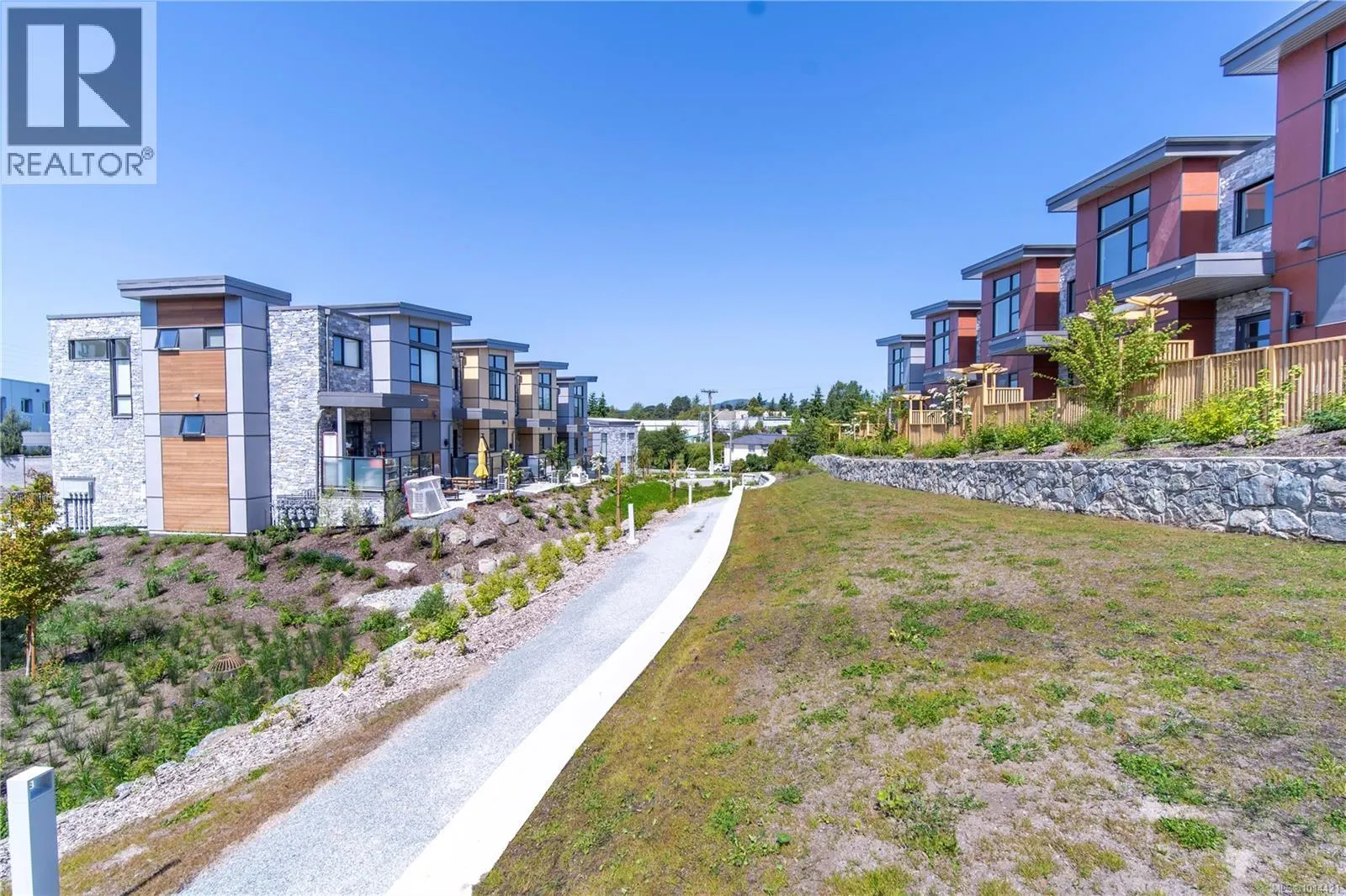 13 4253 Dieppe Rd