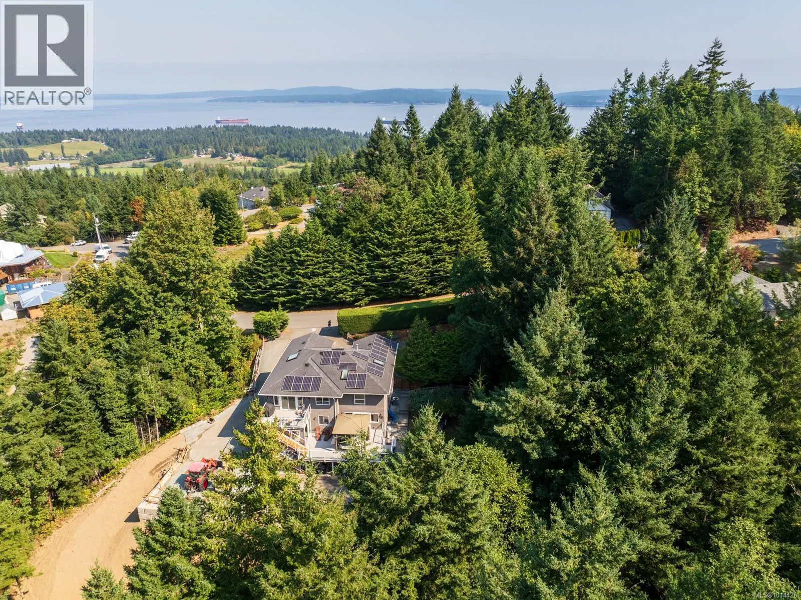 3789 Panorama Cres