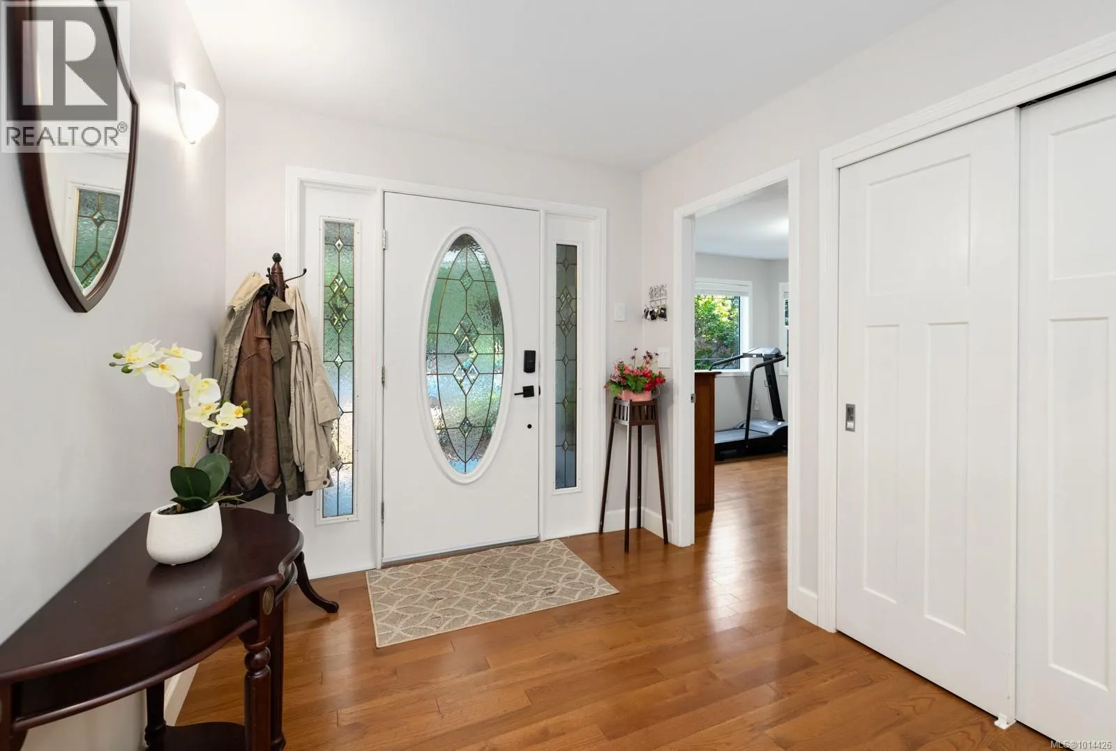 3789 Panorama Cres