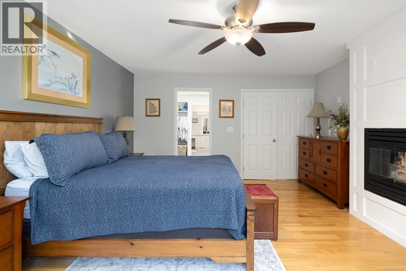 3789 Panorama Cres