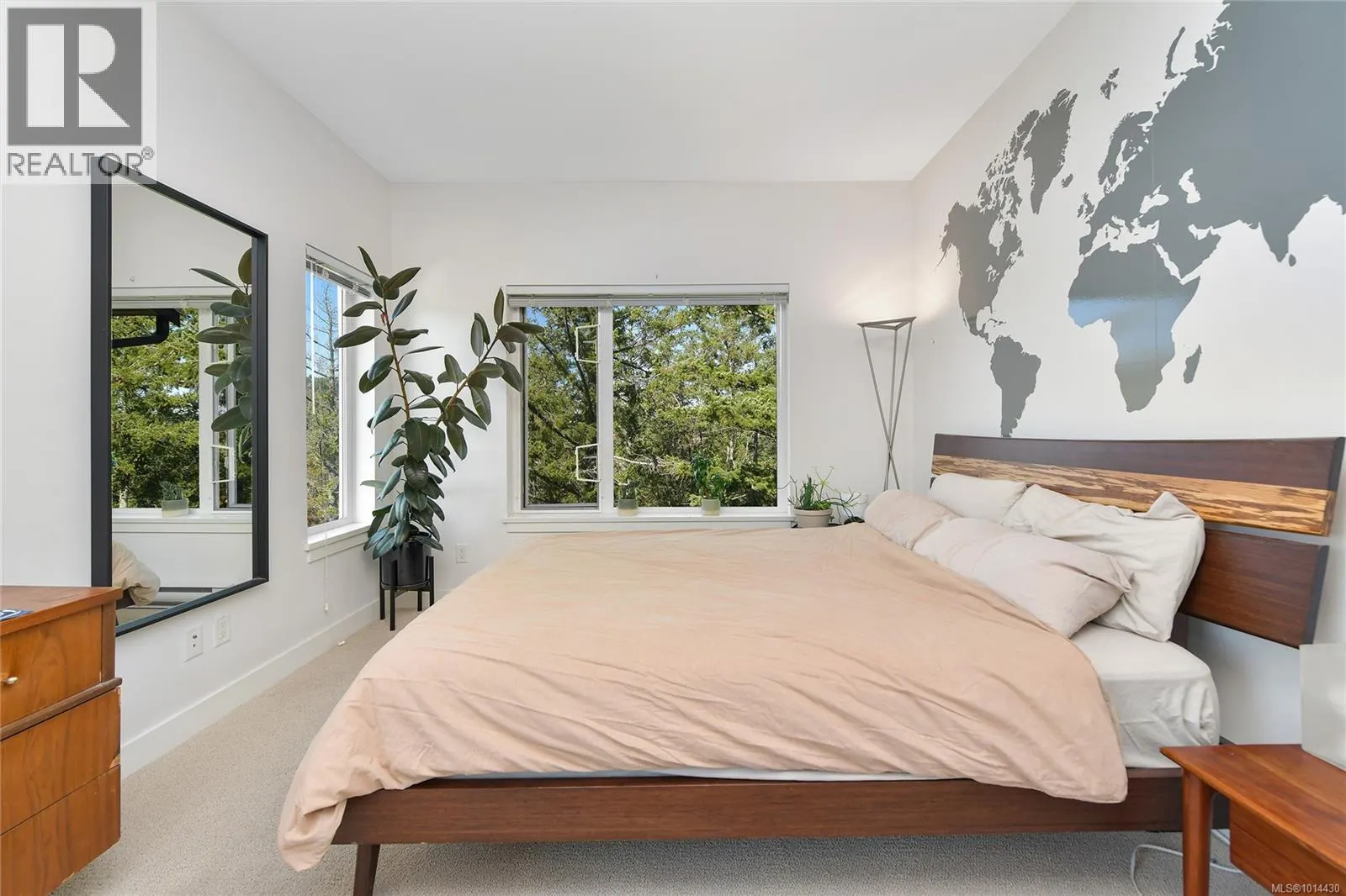 403 290 Wilfert Rd