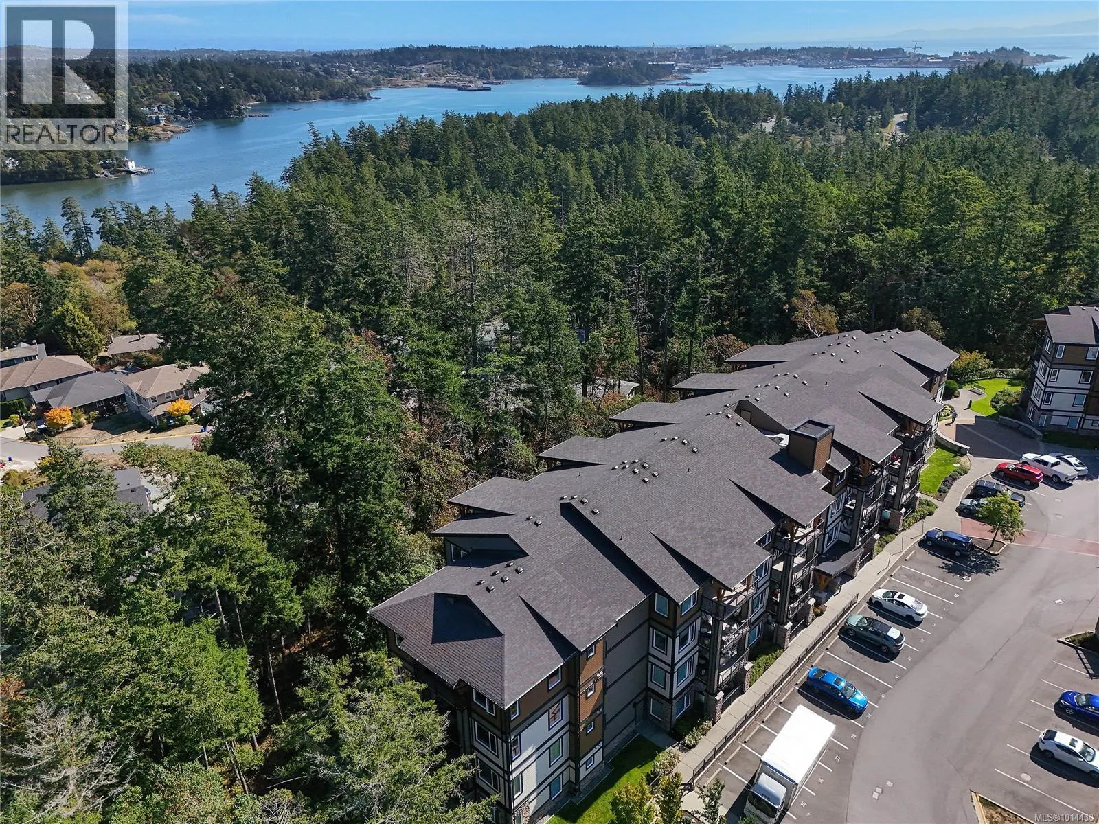 403 290 Wilfert Rd