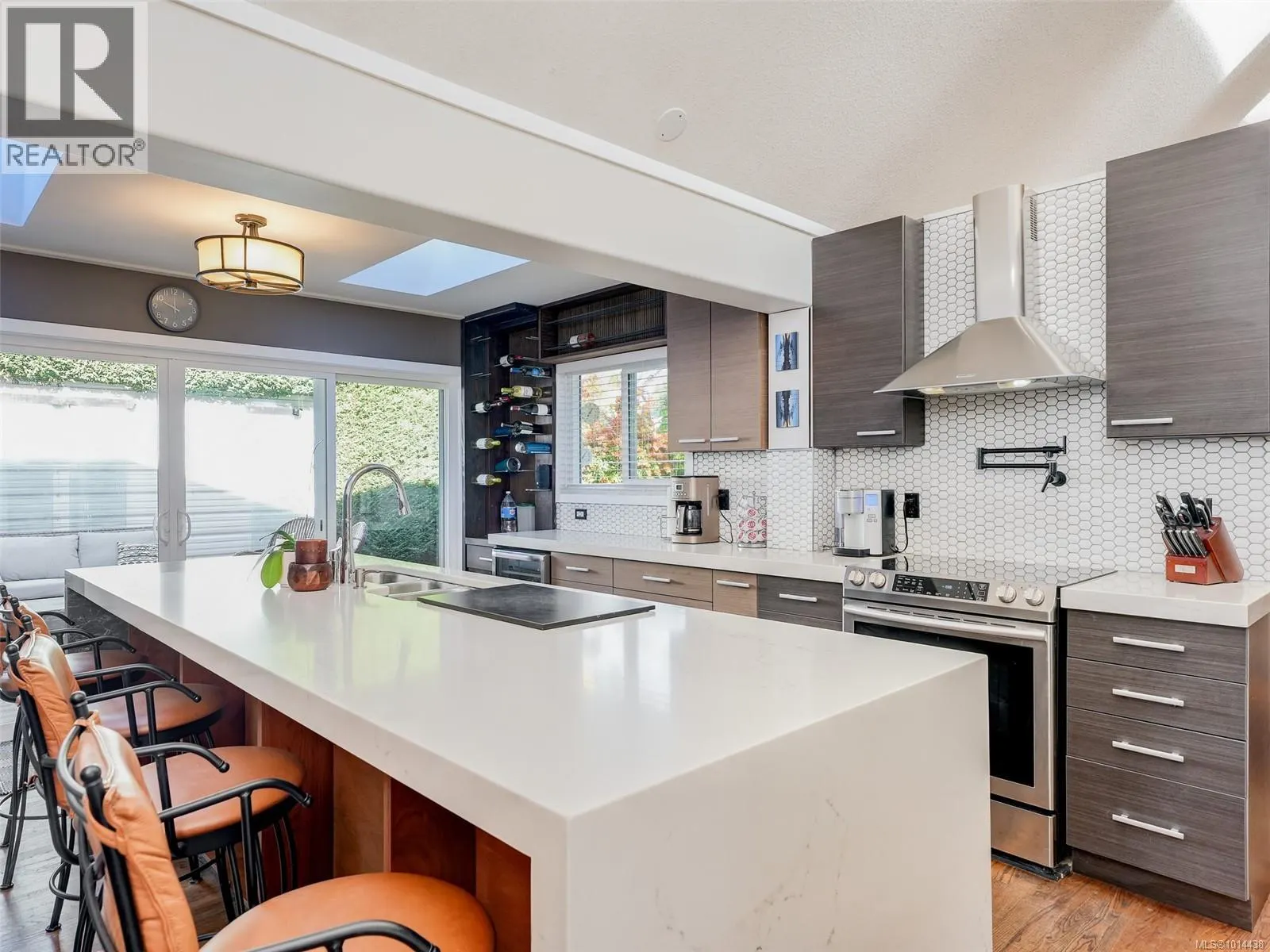 727 Paskin Way