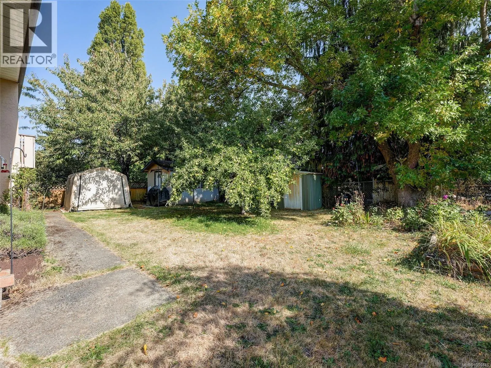 4433 Majestic Dr