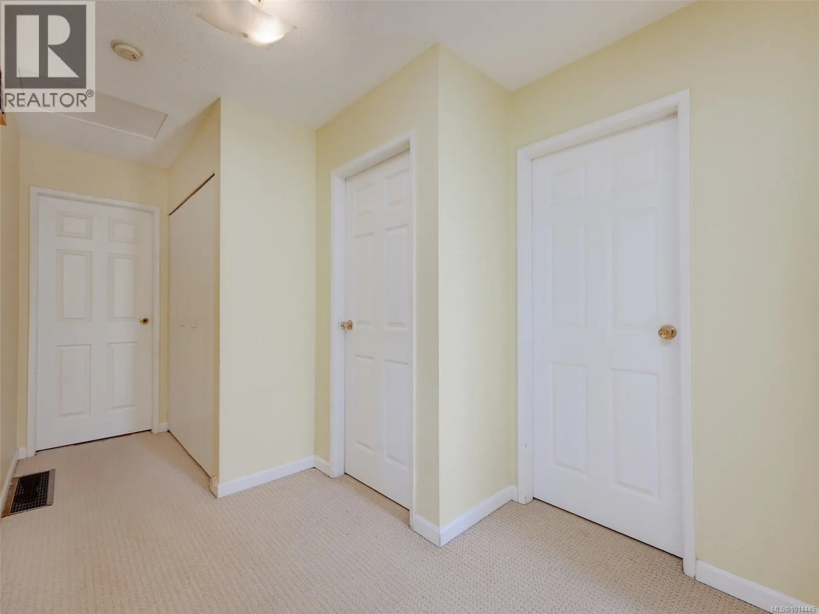 4433 Majestic Dr