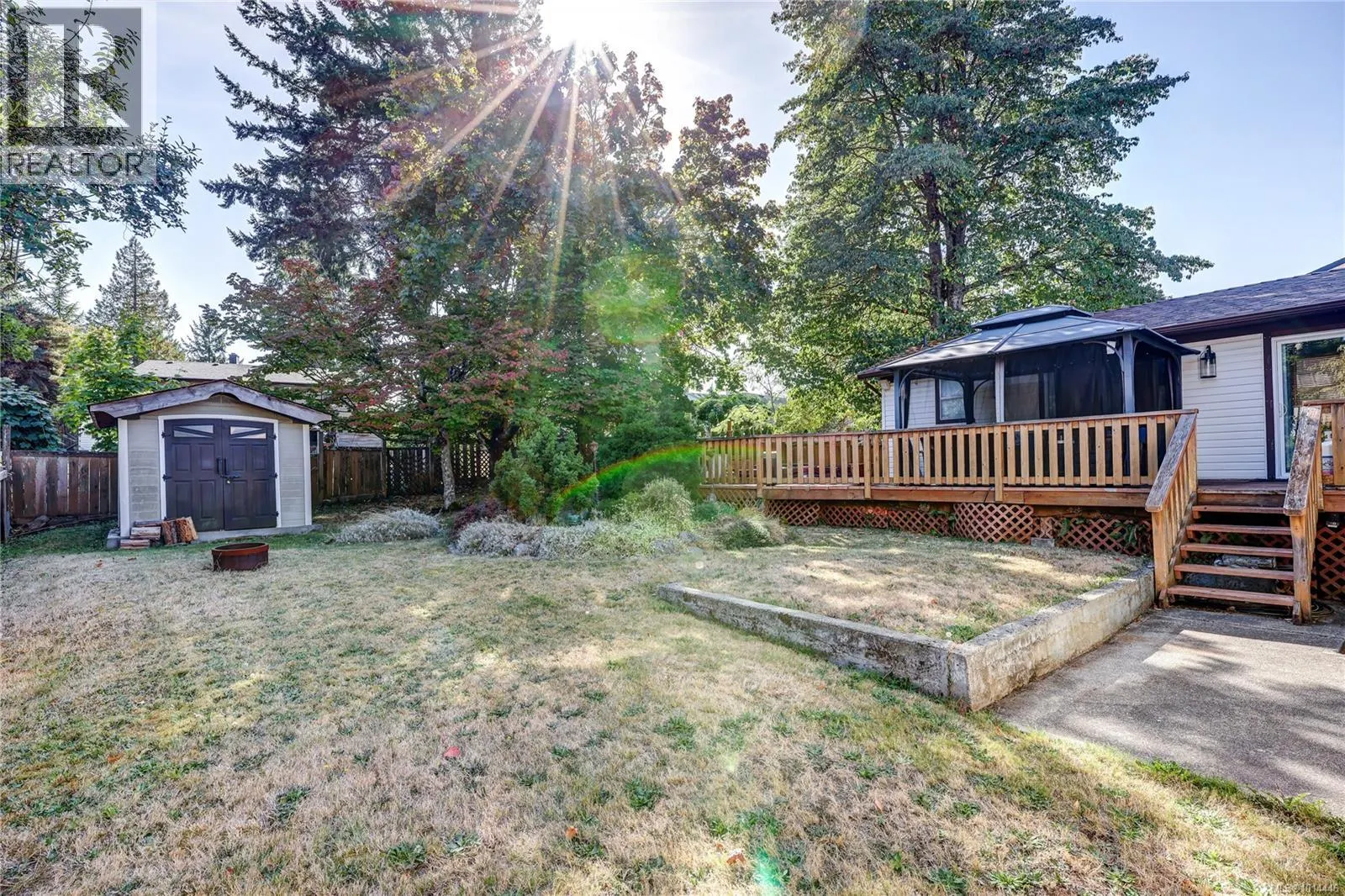 3791 Uplands Dr