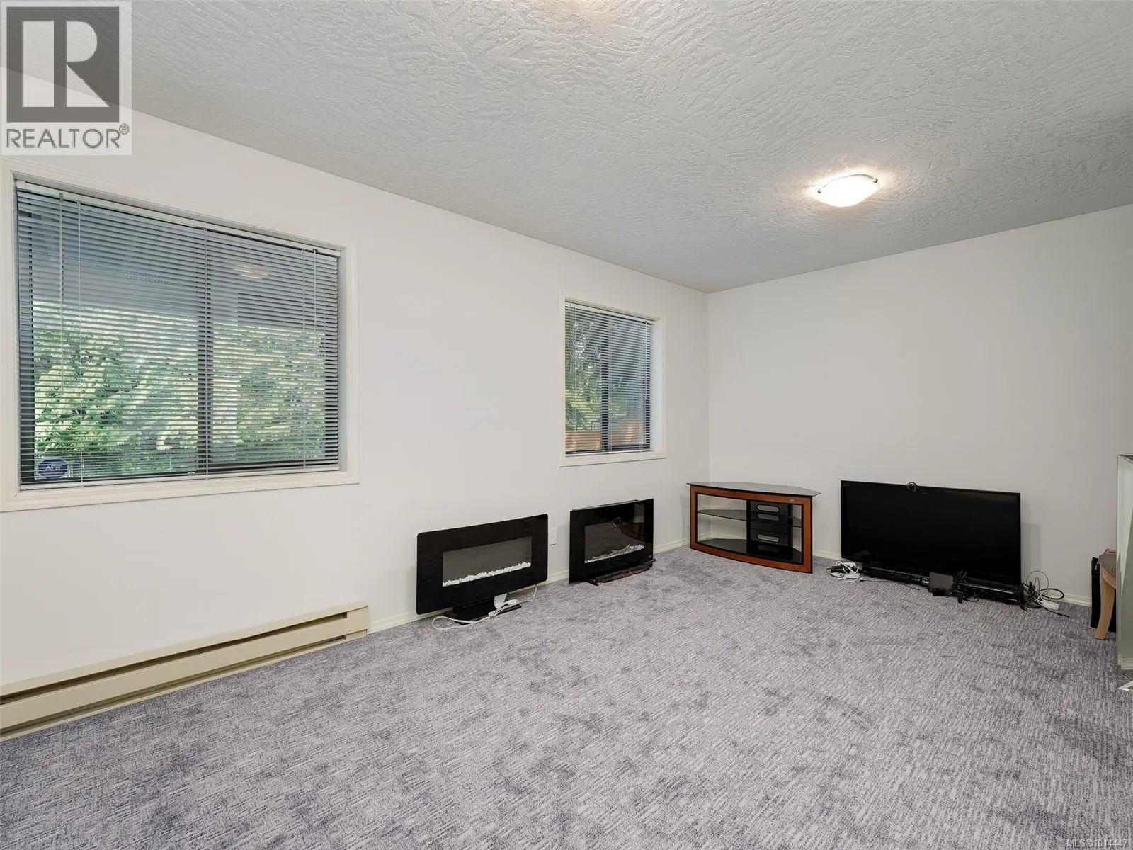 764 Westbury Rd