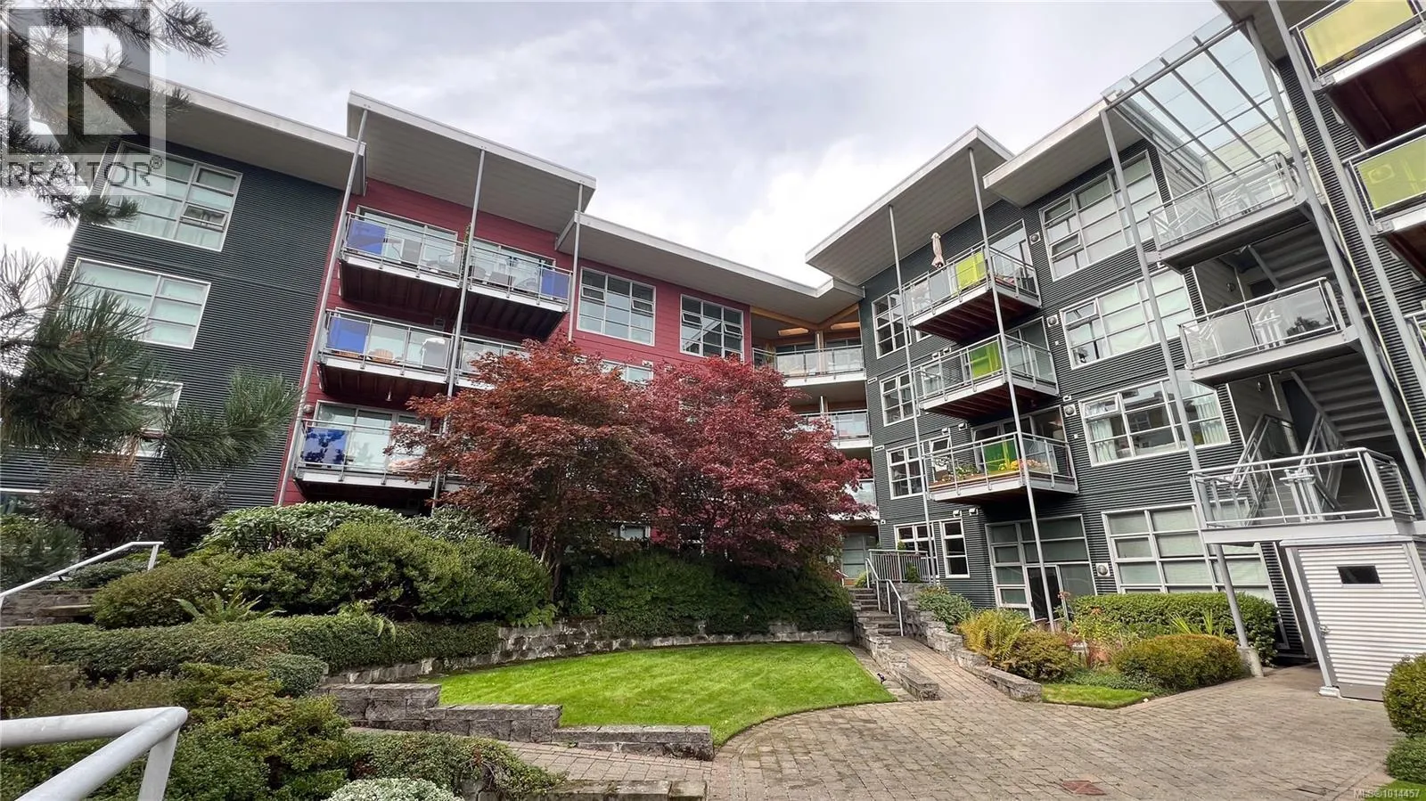 111 797 Tyee Rd