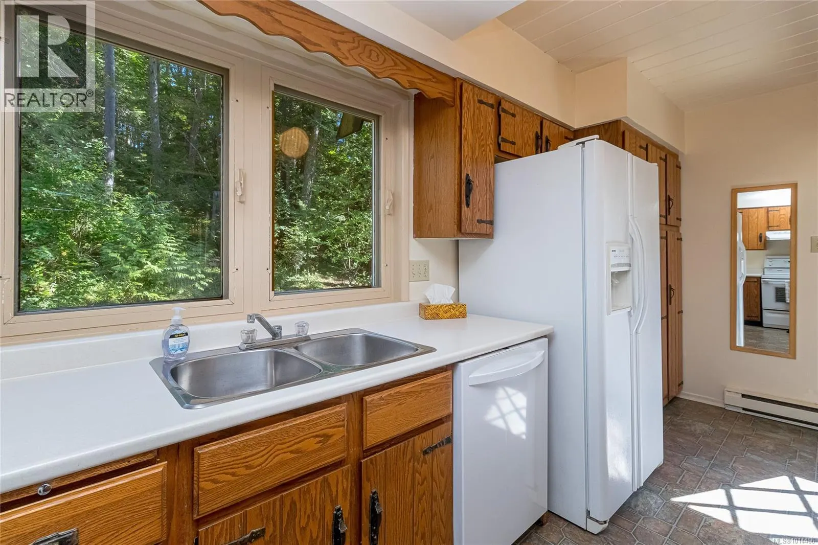 11379 West Saanich Rd
