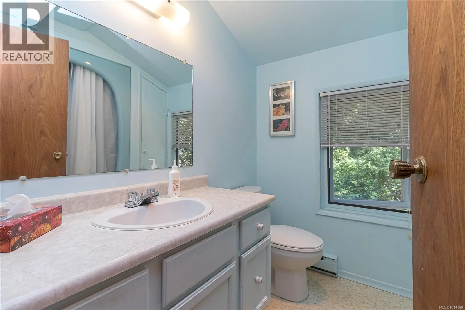 11379 West Saanich Rd